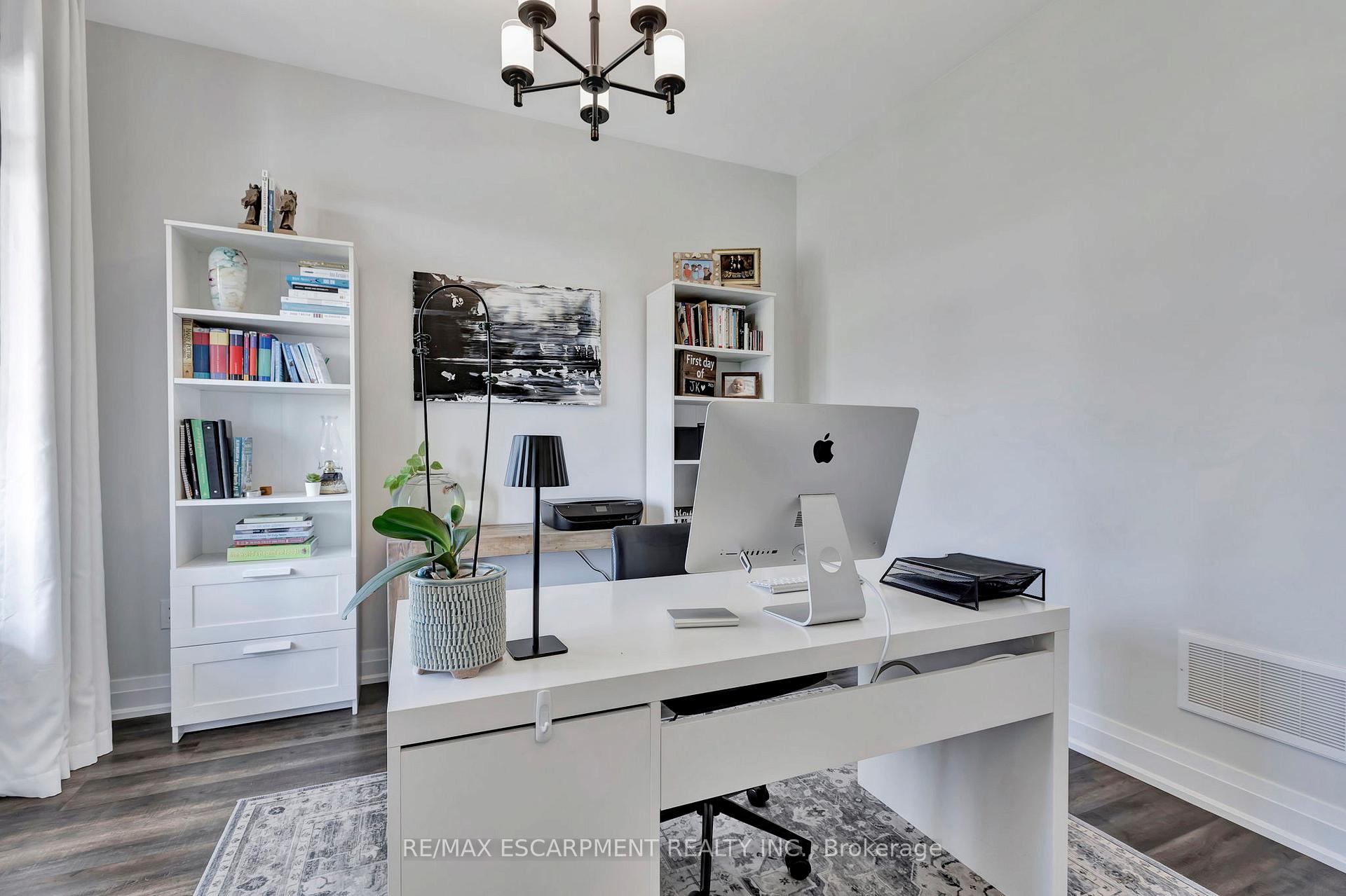 Photo 18 of 123 Hartley Avenue, Brant, Paris — HOMEH