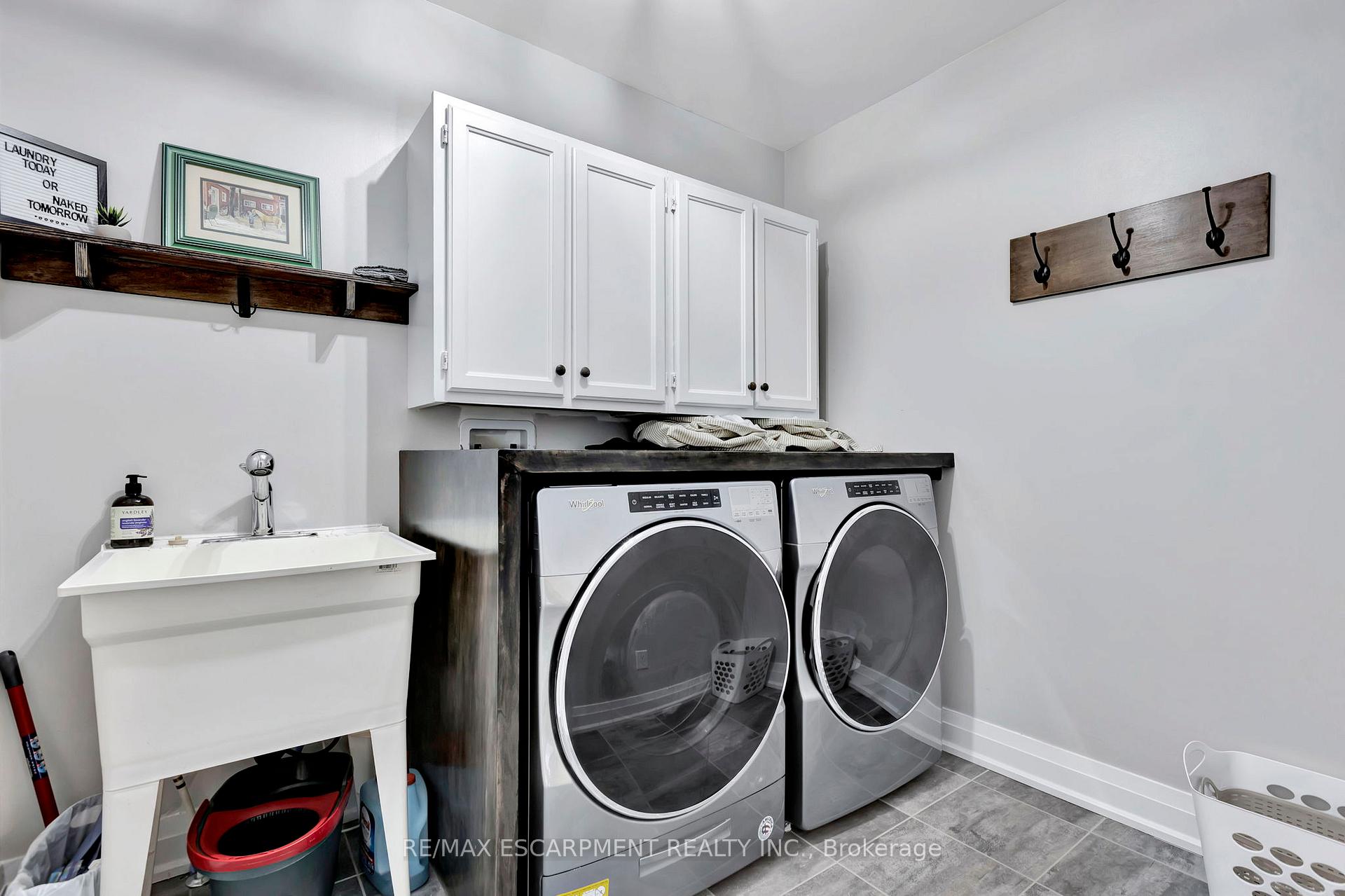 Photo 32 of 123 Hartley Avenue, Brant, Paris — HOMEH
