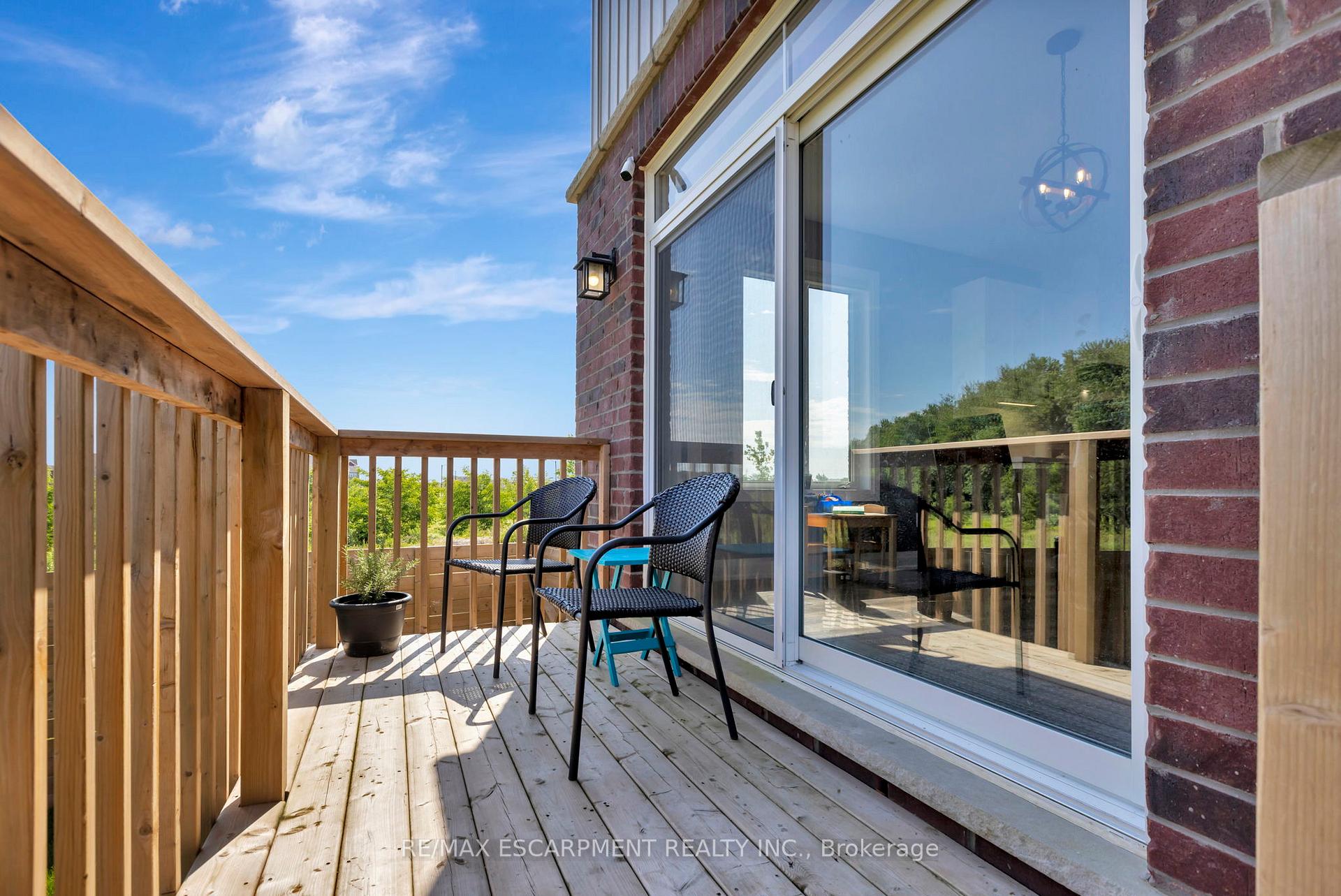 Photo 33 of 123 Hartley Avenue, Brant, Paris — HOMEH