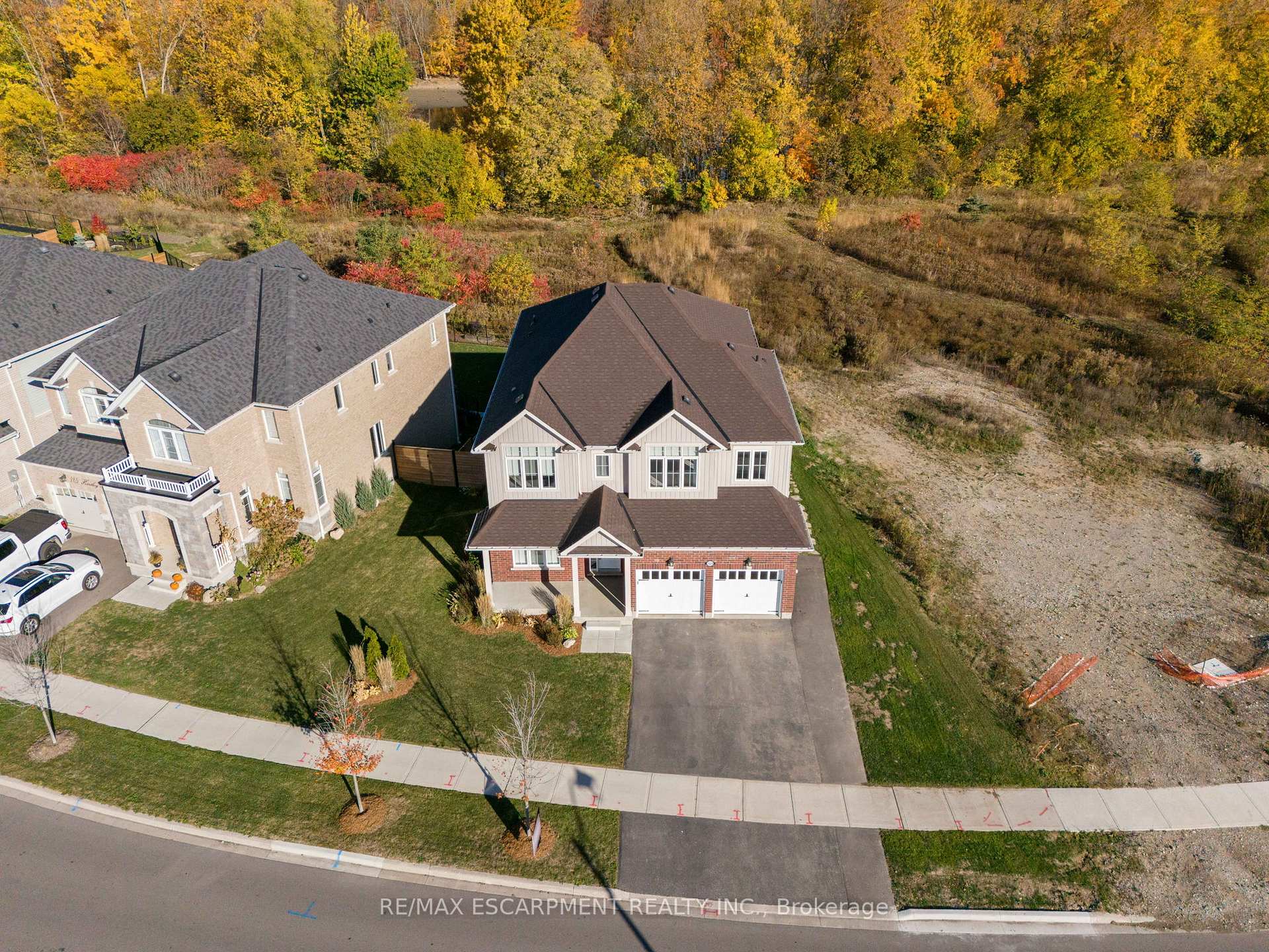 Photo 38 of 123 Hartley Avenue, Brant, Paris — HOMEH
