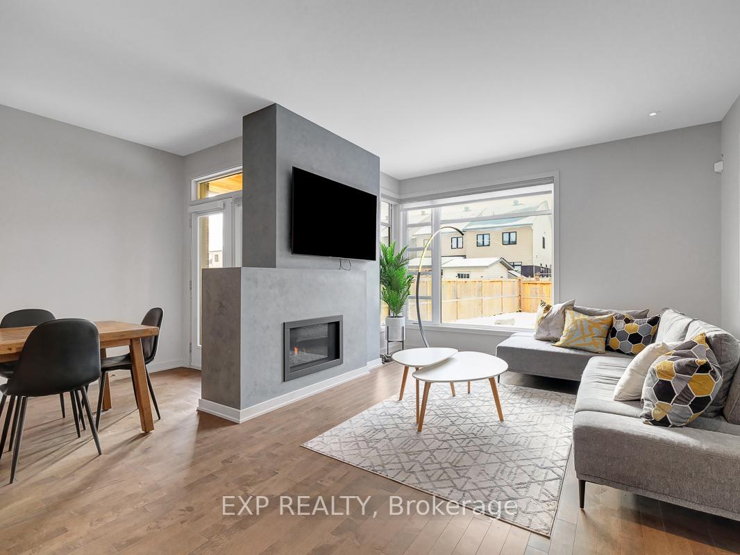 Photo 6 of 499 Markdale Terrace, Ottawa, Riverside South/Gloucester Glen — HOMEH