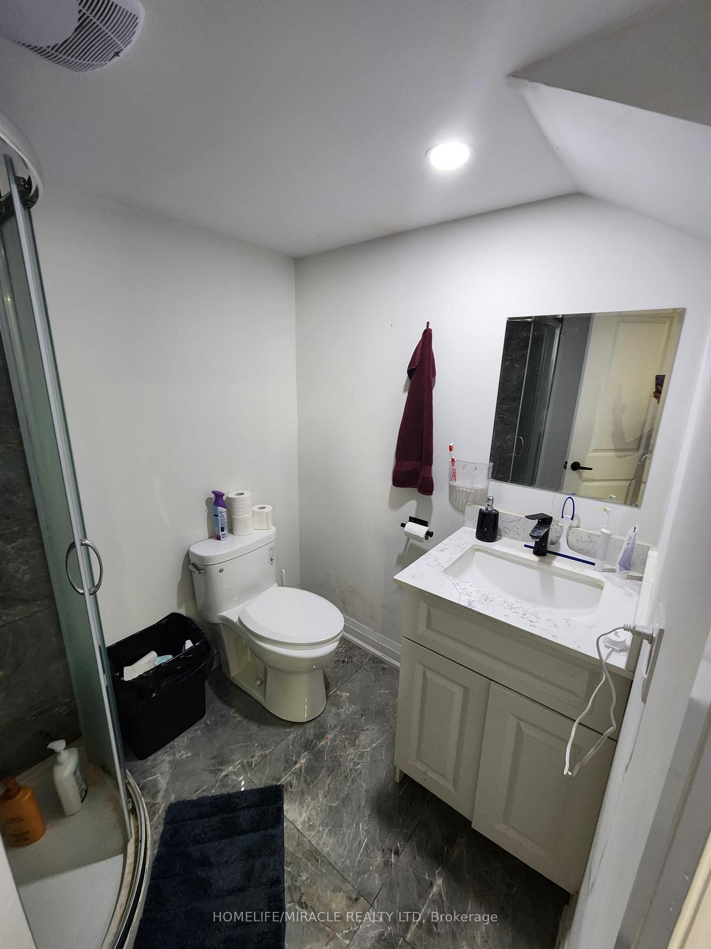 Photo 5 of 33 Trellanock Road, Brampton, Bram West — HOMEH
