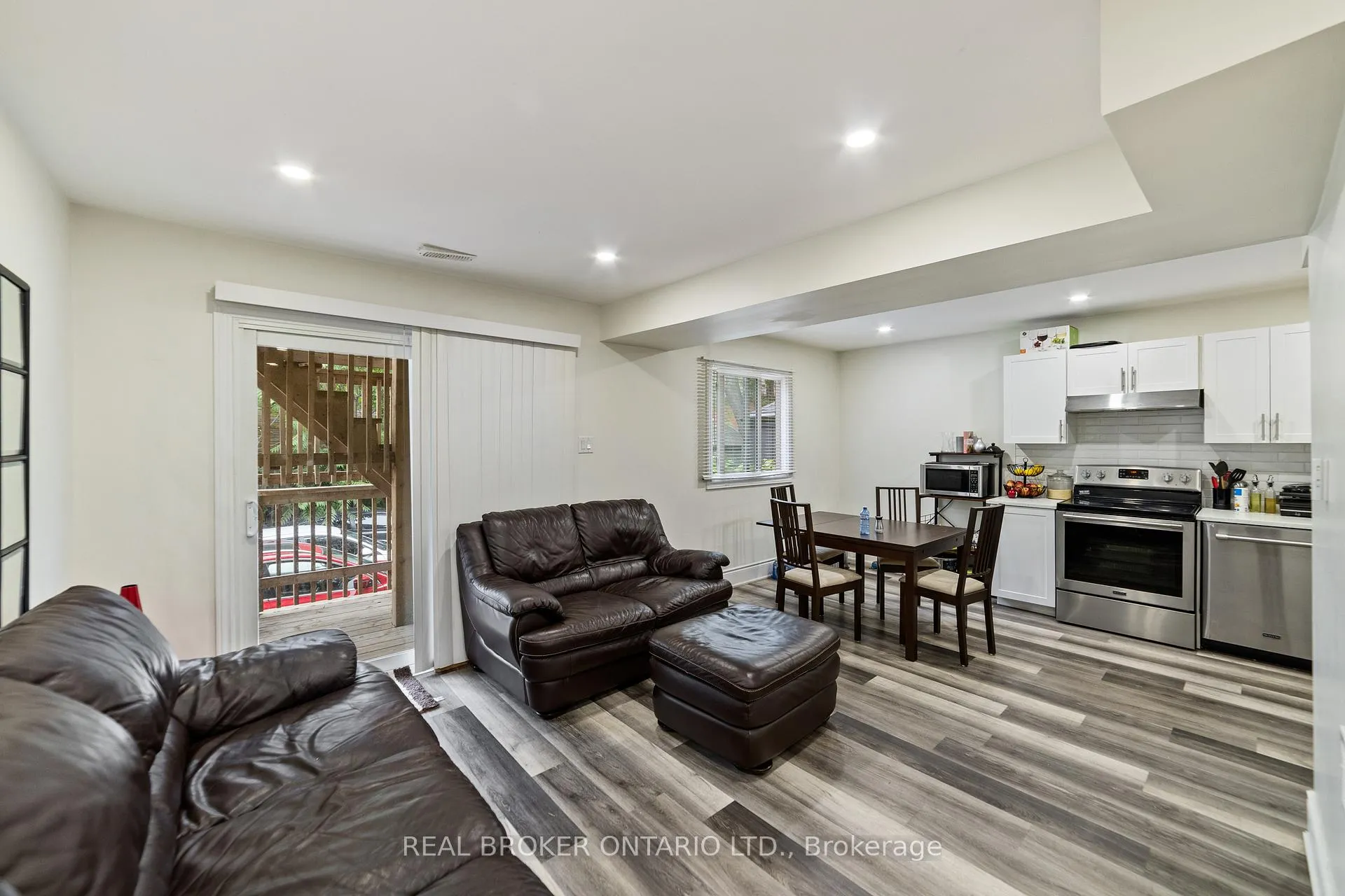 Photo 8 of 220 Caroline Street S, Hamilton, Durand — HOMEH