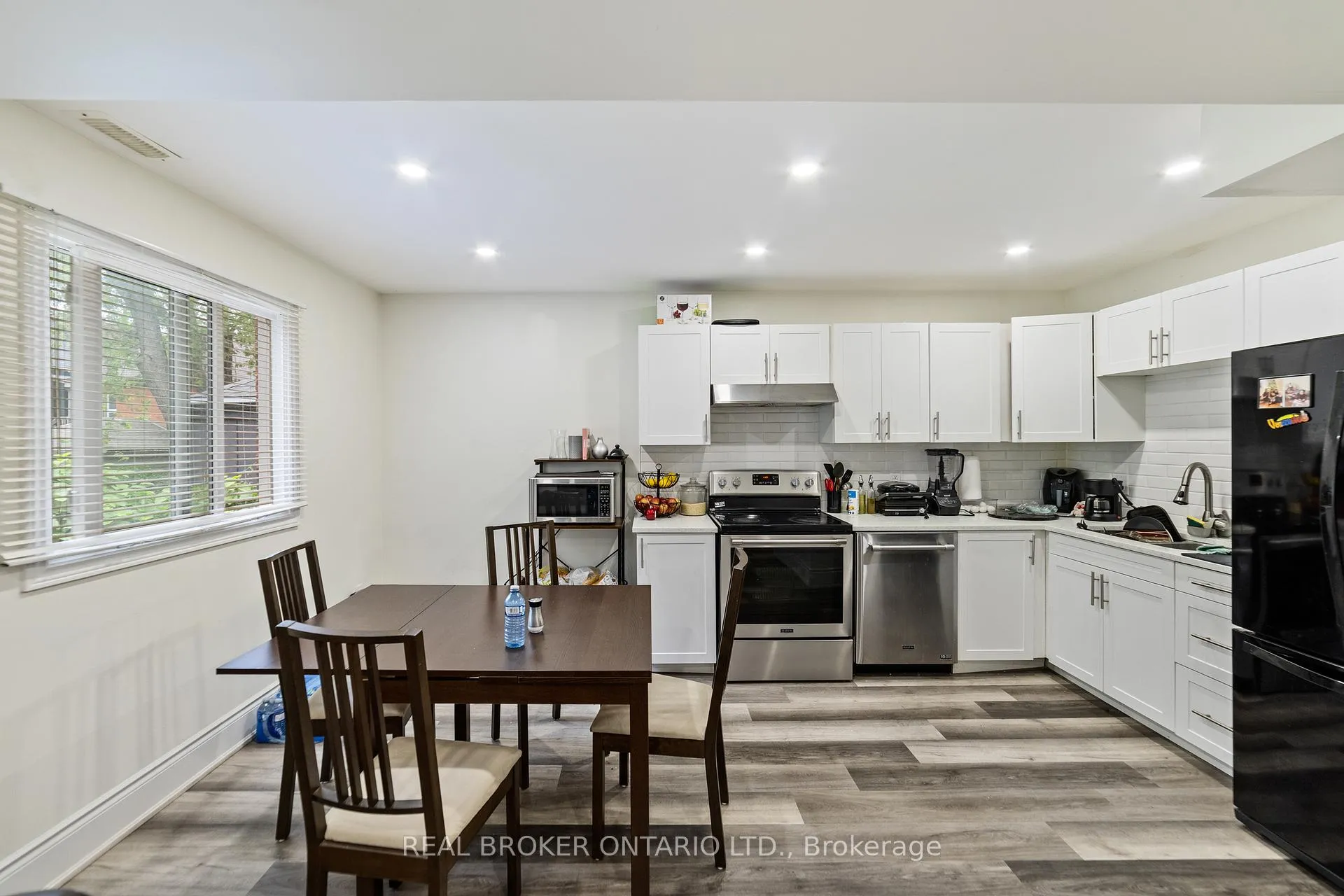 Photo 9 of 220 Caroline Street S, Hamilton, Durand — HOMEH
