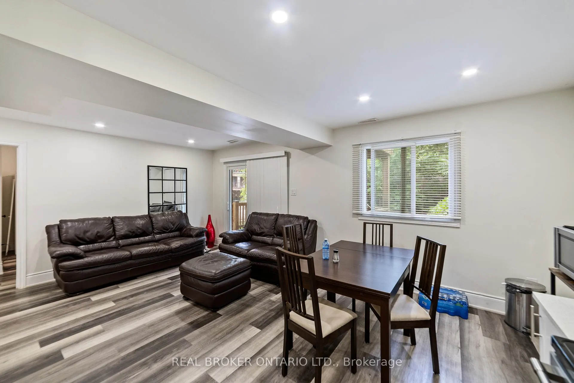 Photo 11 of 220 Caroline Street S, Hamilton, Durand — HOMEH