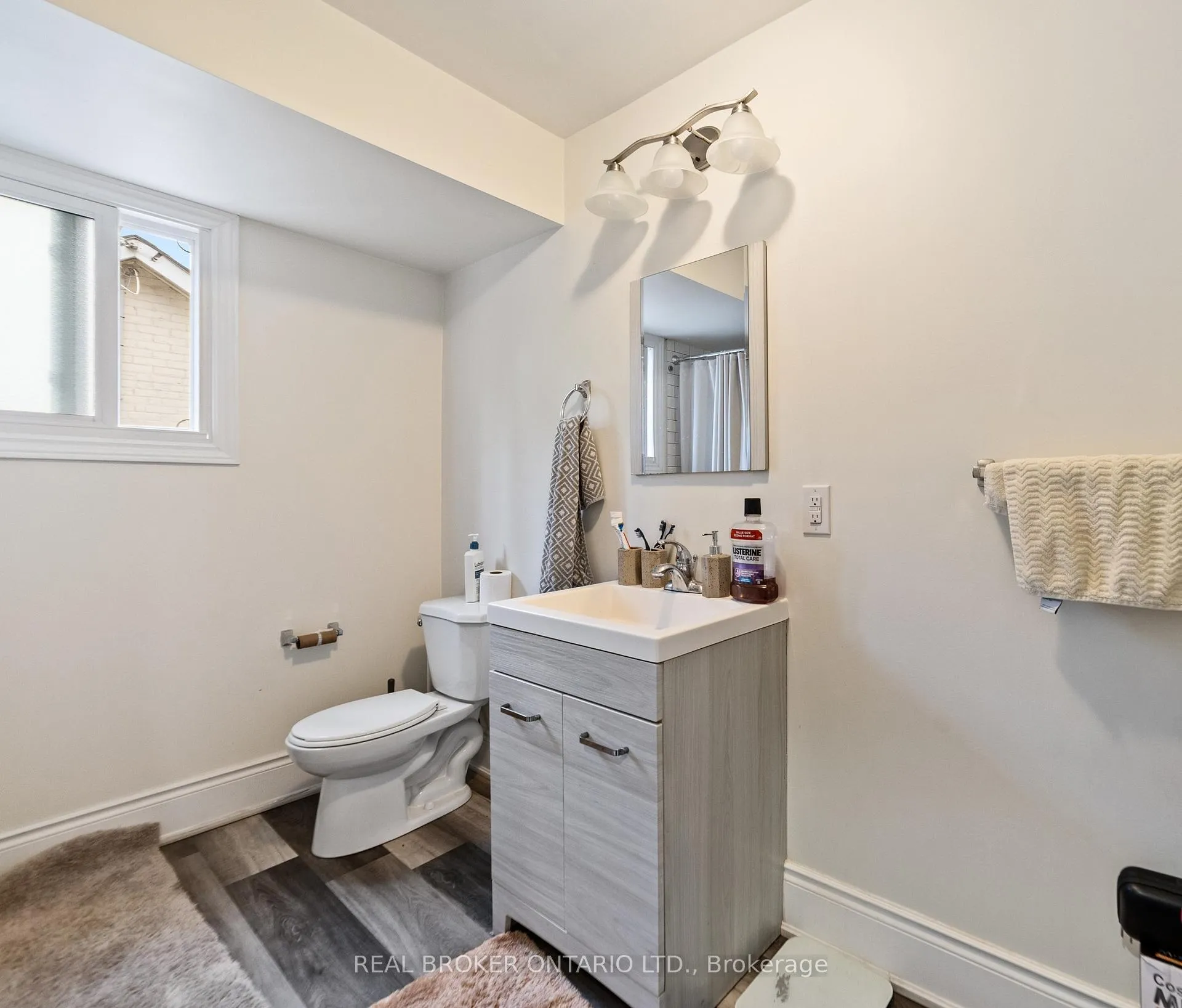 Photo 15 of 220 Caroline Street S, Hamilton, Durand — HOMEH