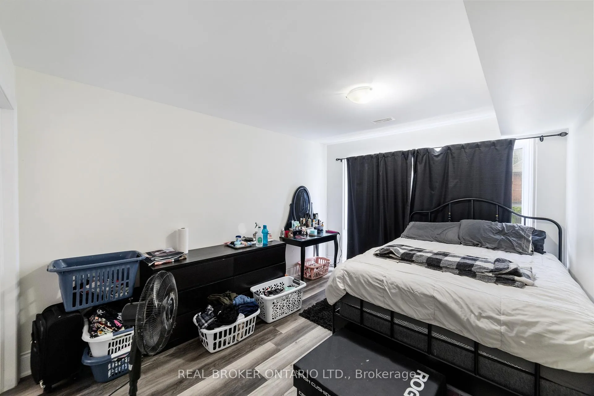 Photo 23 of 220 Caroline Street S, Hamilton, Durand — HOMEH