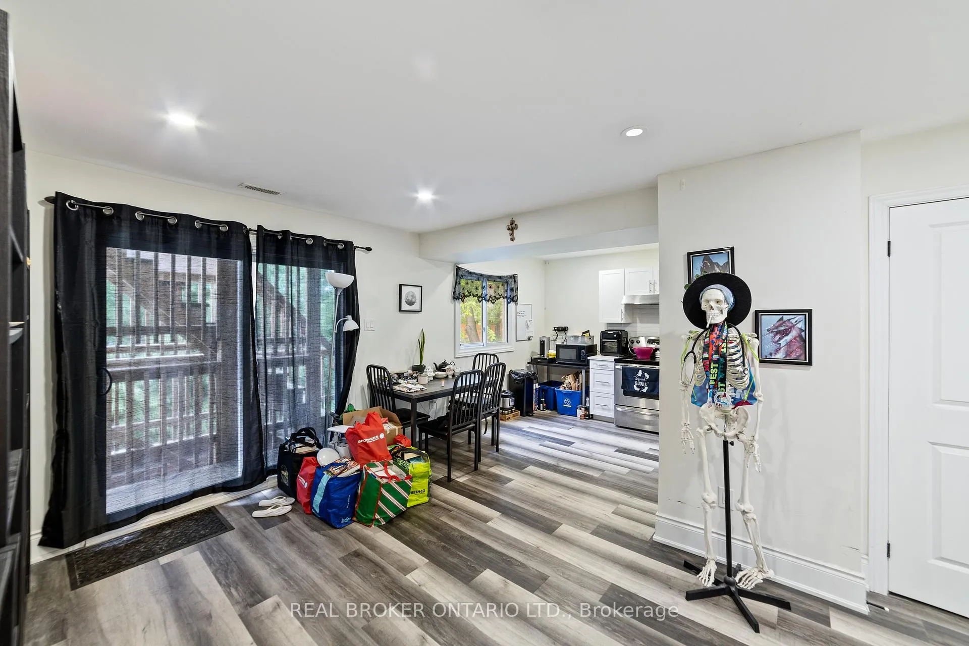 Photo 31 of 220 Caroline Street S, Hamilton, Durand — HOMEH
