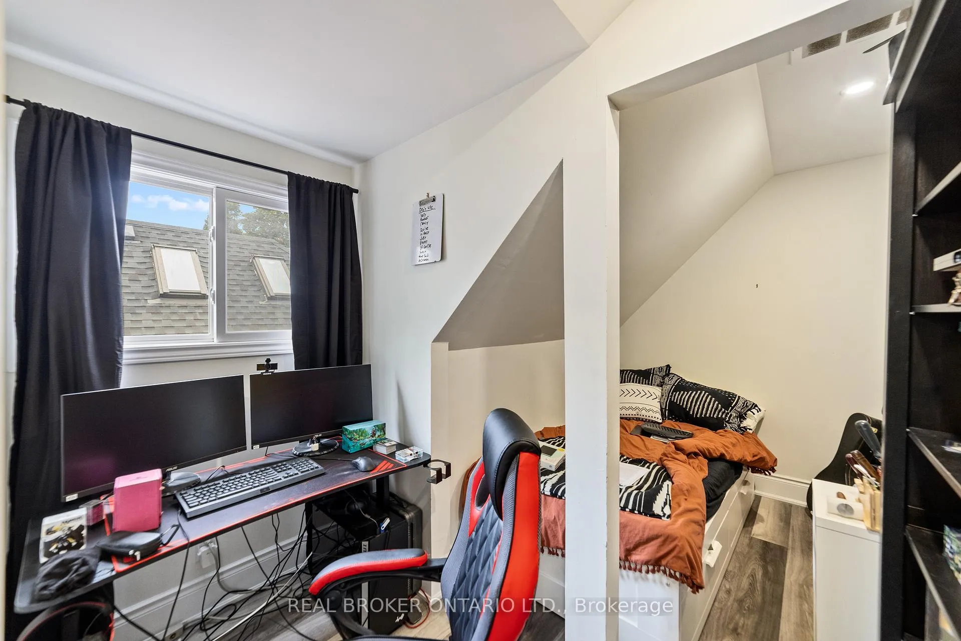 Photo 46 of 220 Caroline Street S, Hamilton, Durand — HOMEH