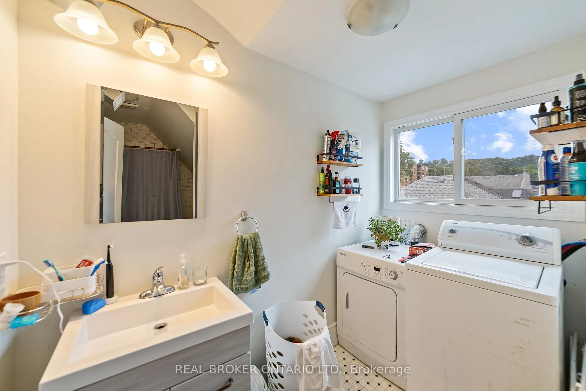 Photo 52 of 220 Caroline Street S, Hamilton, Durand — HOMEH