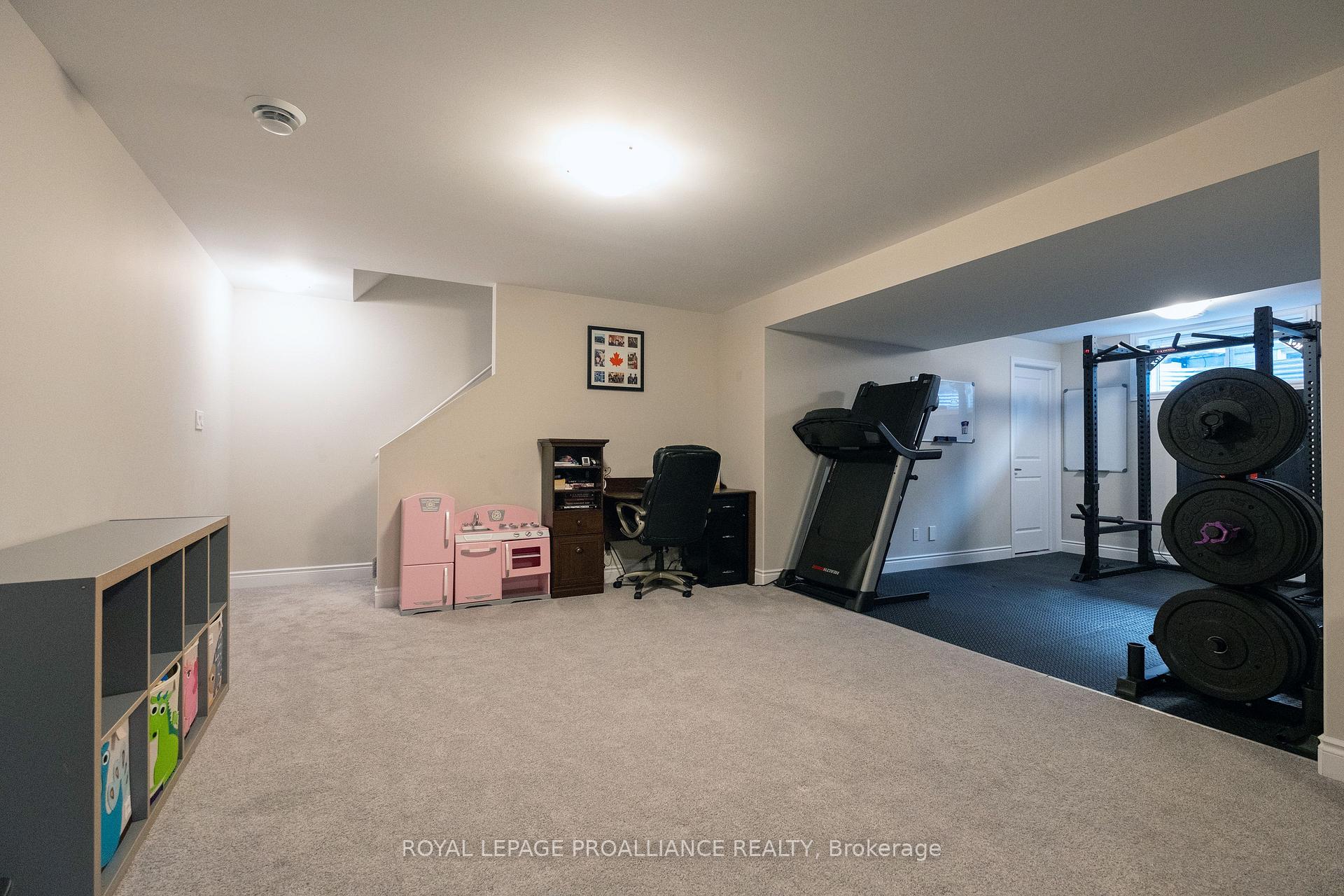 Photo 27 of 25 Lehtinen Crescent, Belleville, Belleville Ward — HOMEH