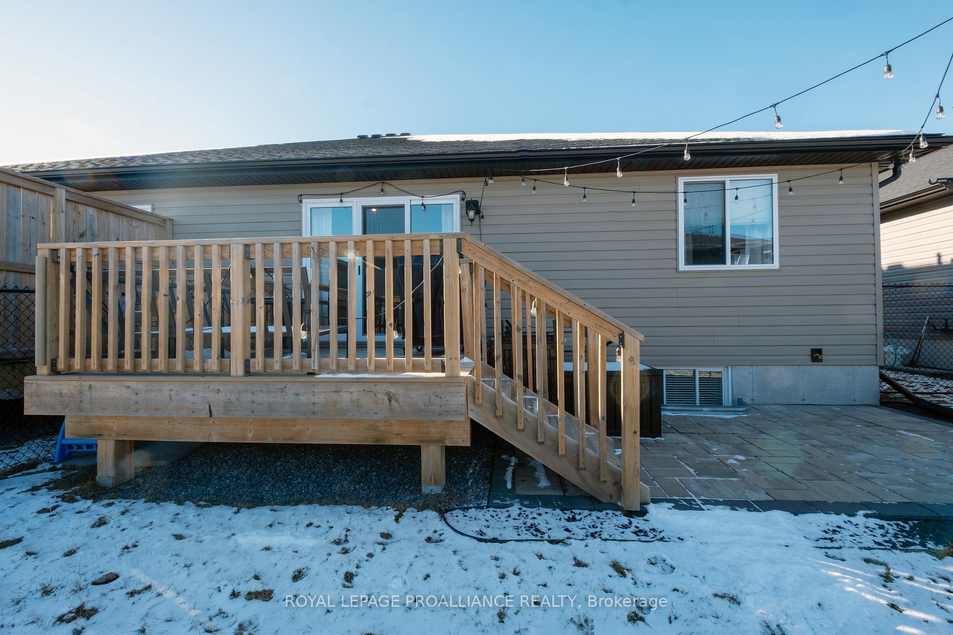 Photo 31 of 25 Lehtinen Crescent, Belleville, Belleville Ward — HOMEH
