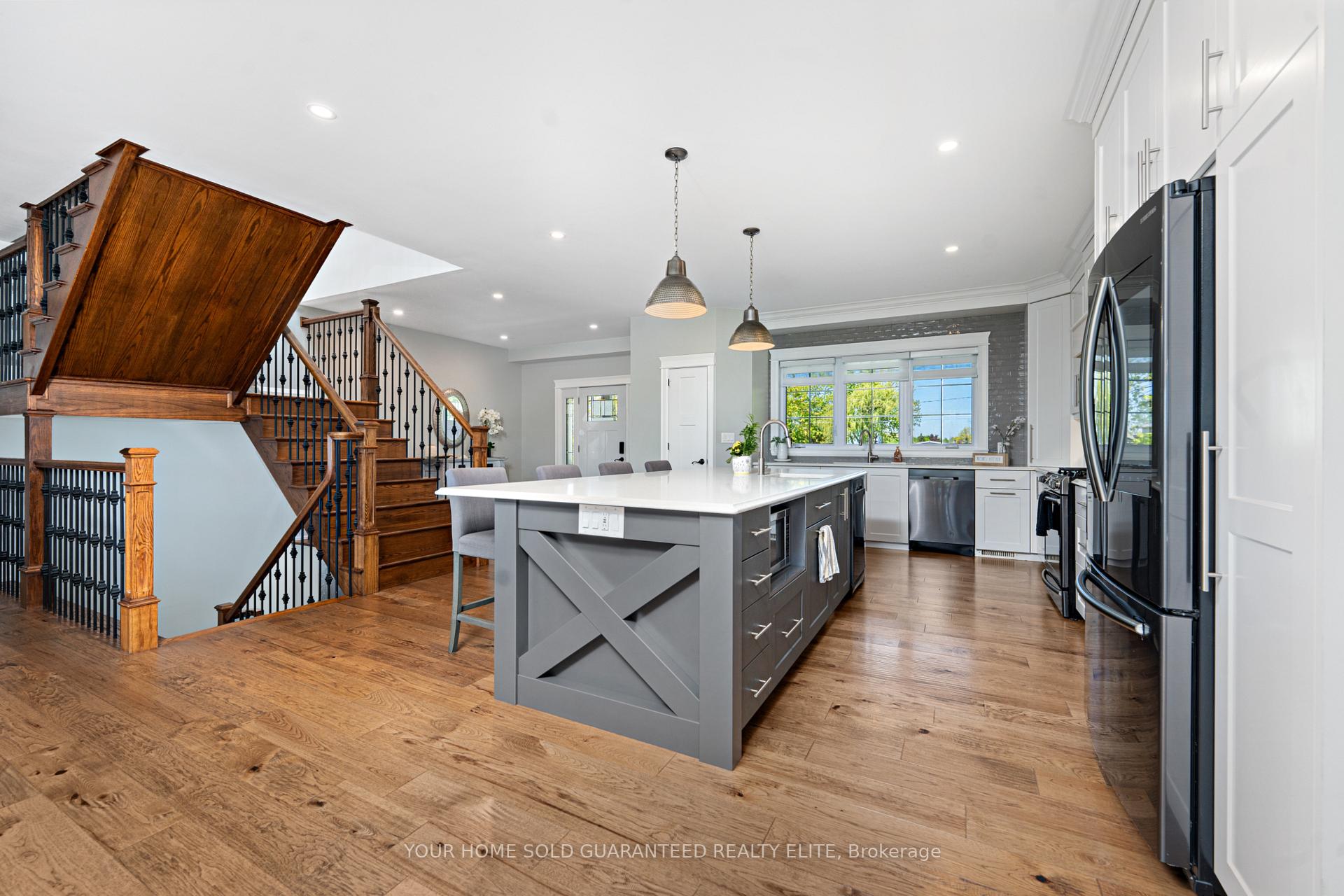 Photo 10 of 271 Mountain Road, Grimsby, Grimsby Escarpment — HOMEH
