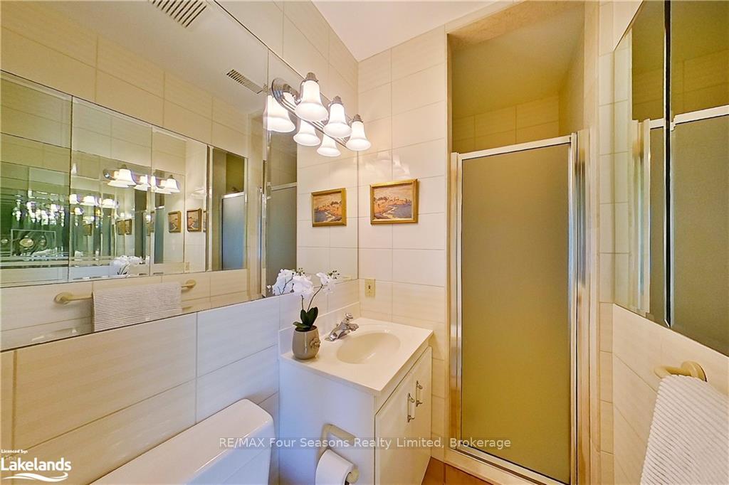Photo 47 of 39 Glen Rogers Road, Collingwood — HOMEH