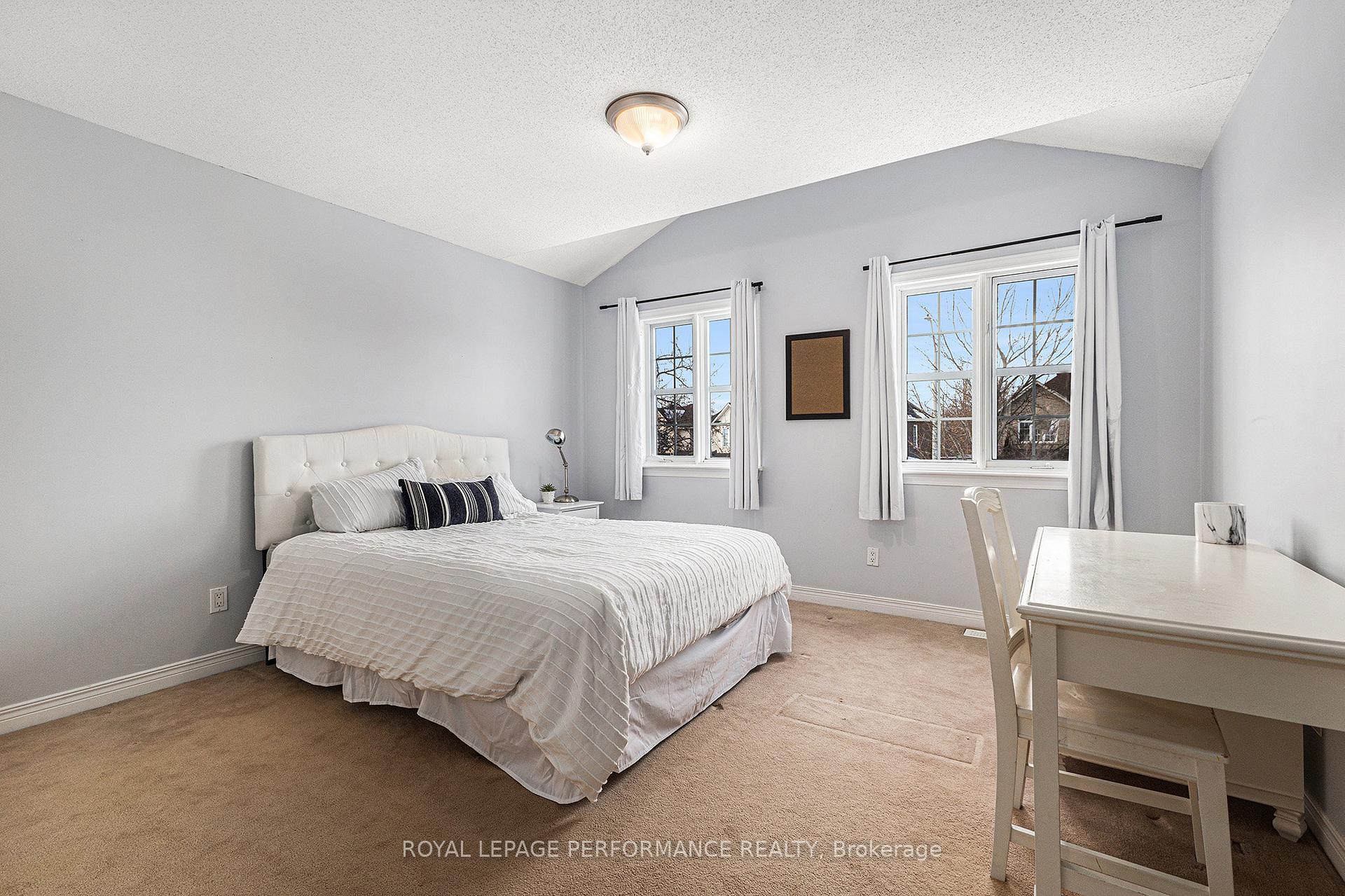 Photo 5 of 4013 Otter Tail Crescent, Ottawa, Riverside South/Gloucester Glen — HOMEH
