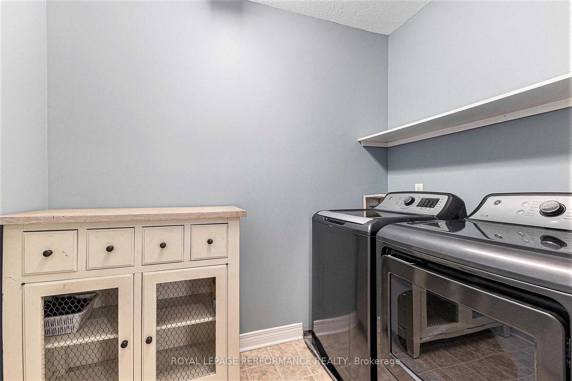Photo 10 of 4013 Otter Tail Crescent, Ottawa, Riverside South/Gloucester Glen — HOMEH