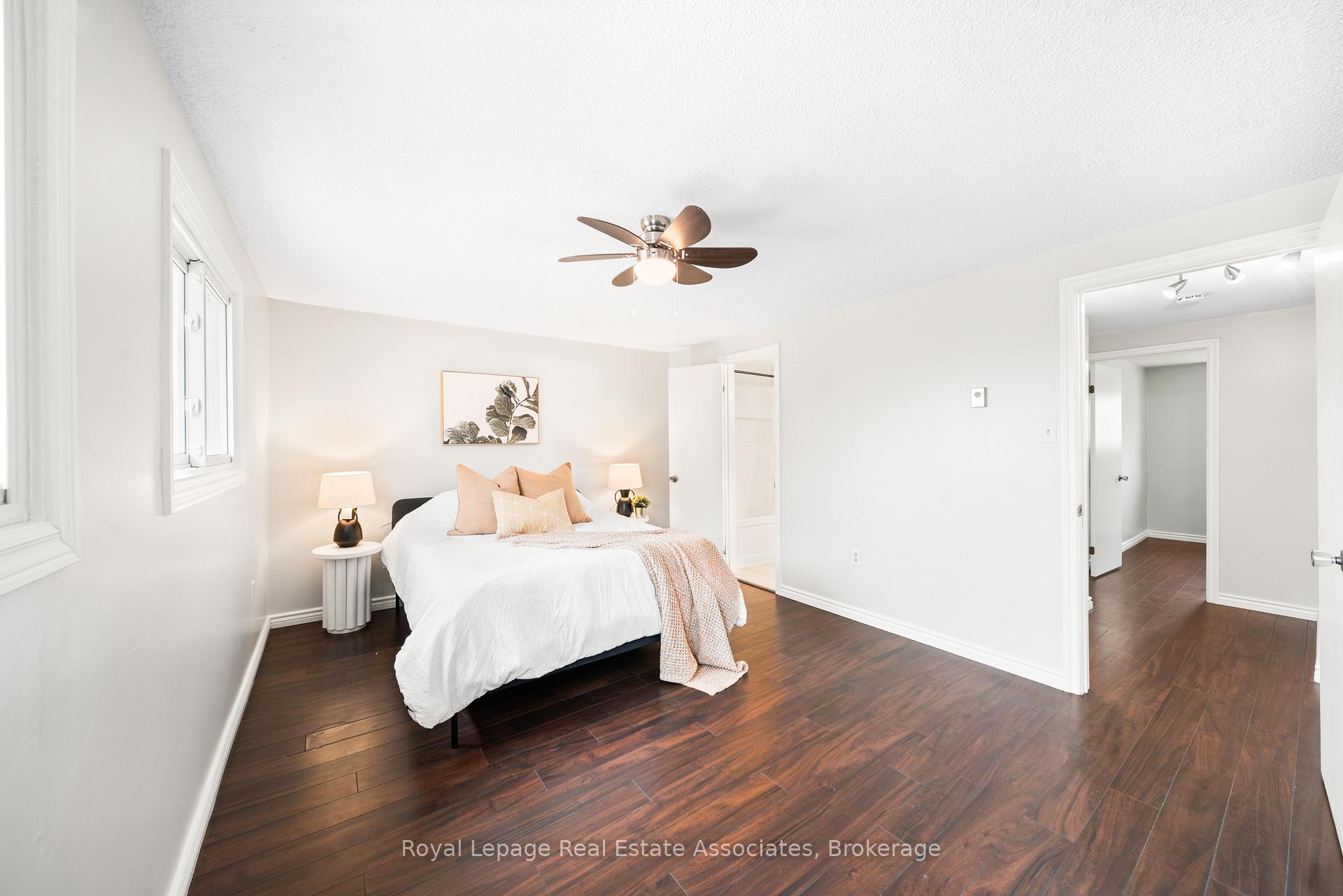 Photo 18 of 44 Hemingway Crescent, Barrie, Letitia Heights — HOMEH