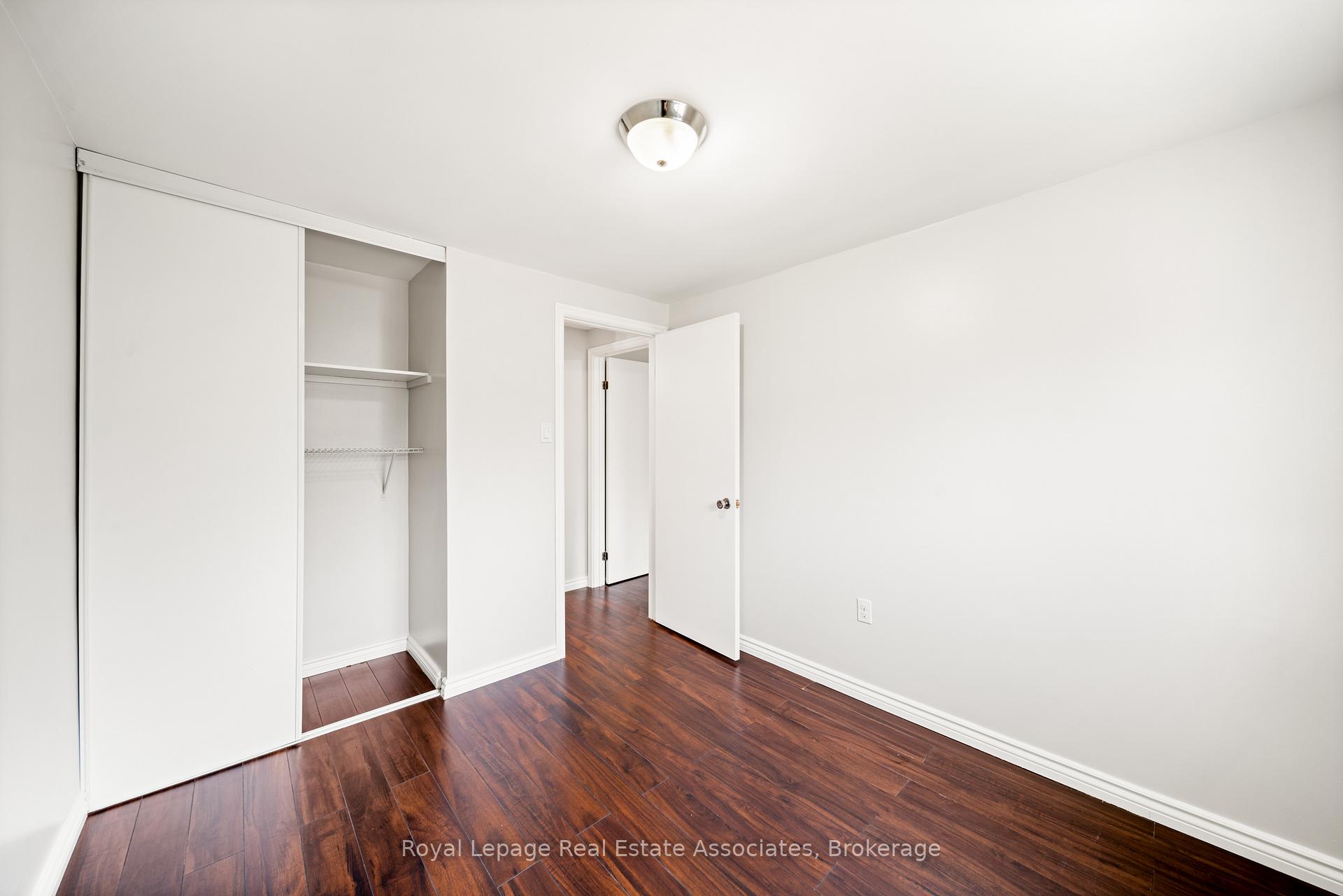 Photo 21 of 44 Hemingway Crescent, Barrie, Letitia Heights — HOMEH