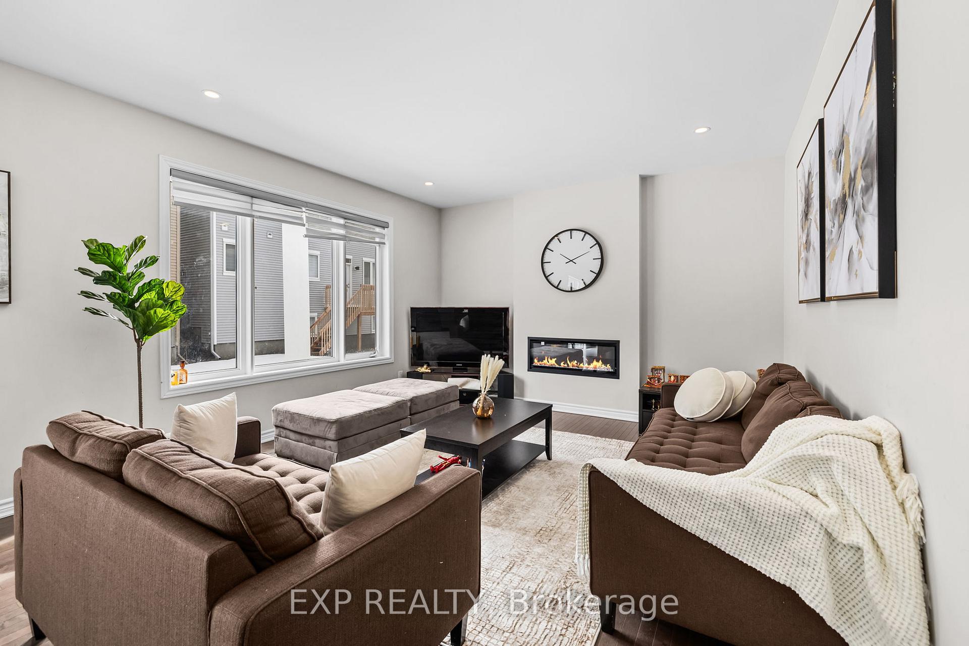 Photo 7 of 229 Appalachian Circle, Ottawa, Barrhaven - Half Moon Bay — HOMEH