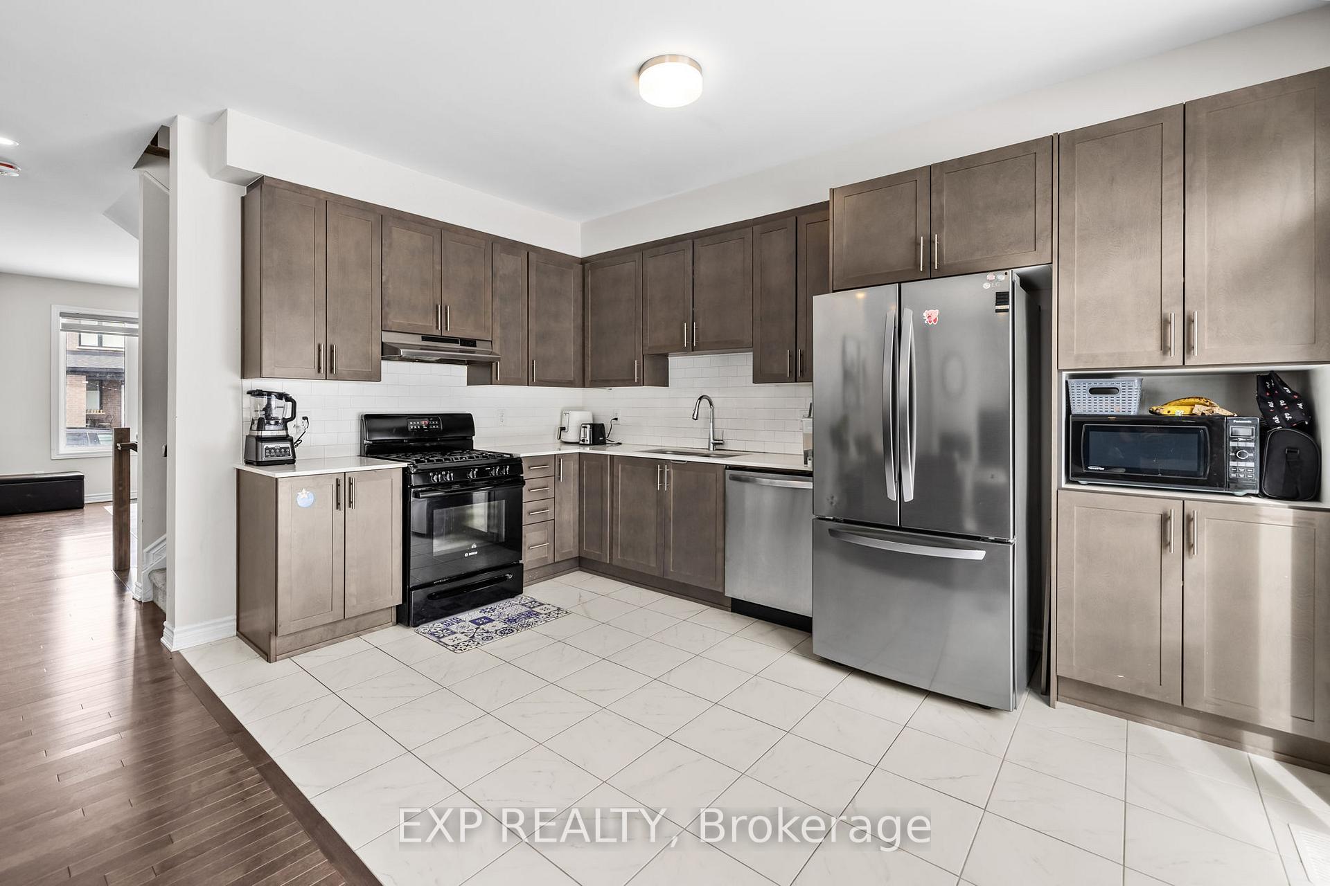 Photo 9 of 229 Appalachian Circle, Ottawa, Barrhaven - Half Moon Bay — HOMEH