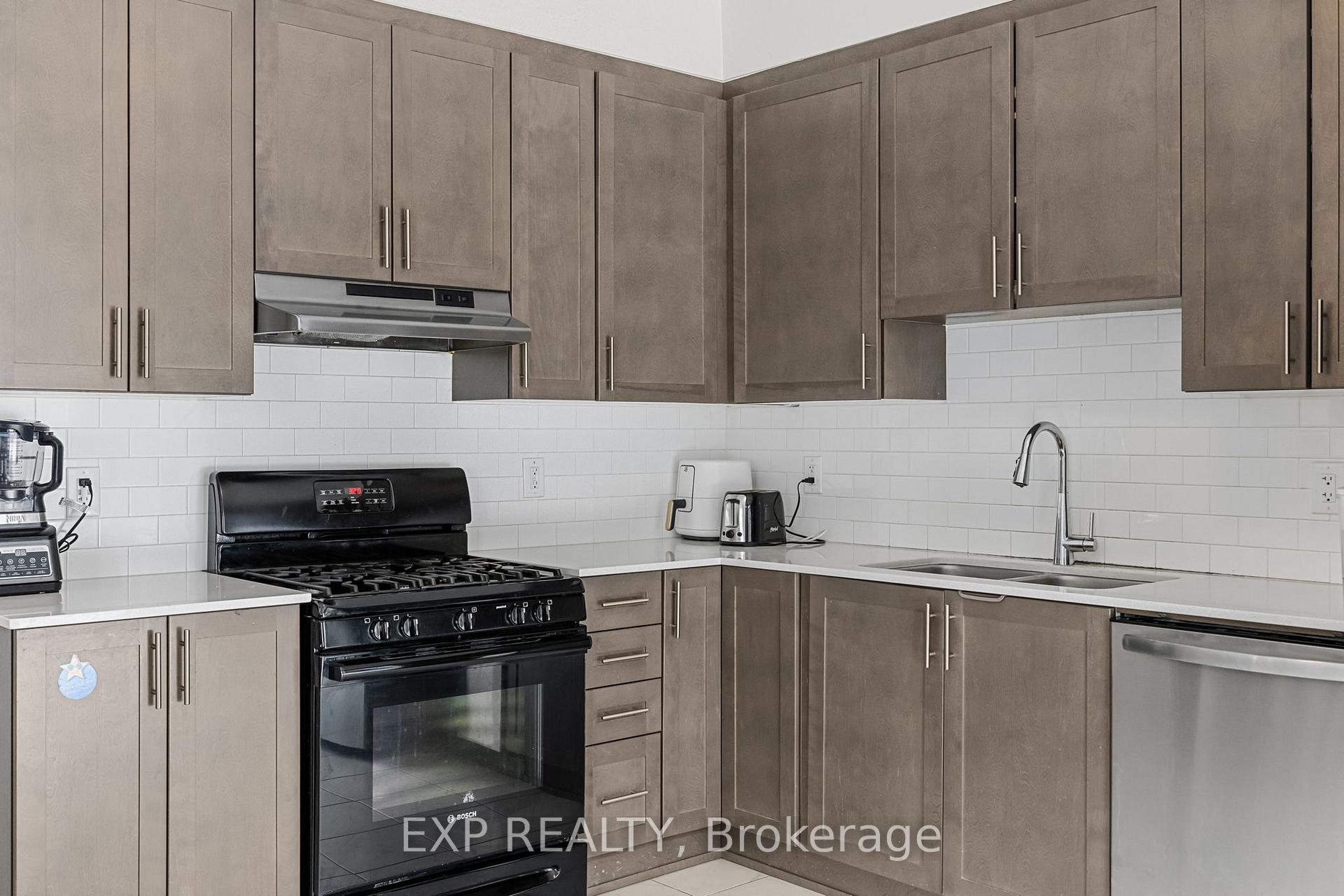 Photo 14 of 229 Appalachian Circle, Ottawa, Barrhaven - Half Moon Bay — HOMEH