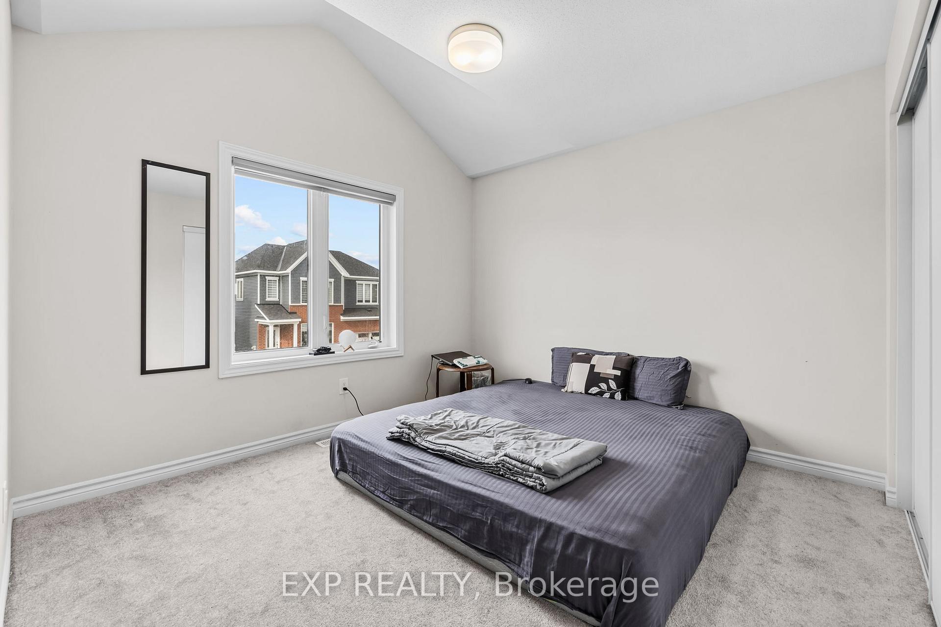 Photo 15 of 229 Appalachian Circle, Ottawa, Barrhaven - Half Moon Bay — HOMEH