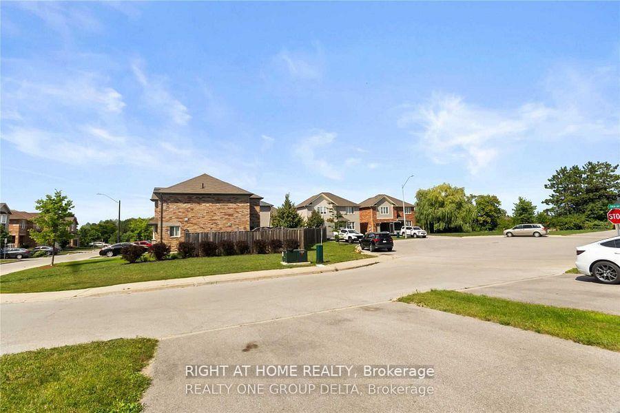 Photo 5 of 3 Crew Court, Barrie, Ardagh — HOMEH