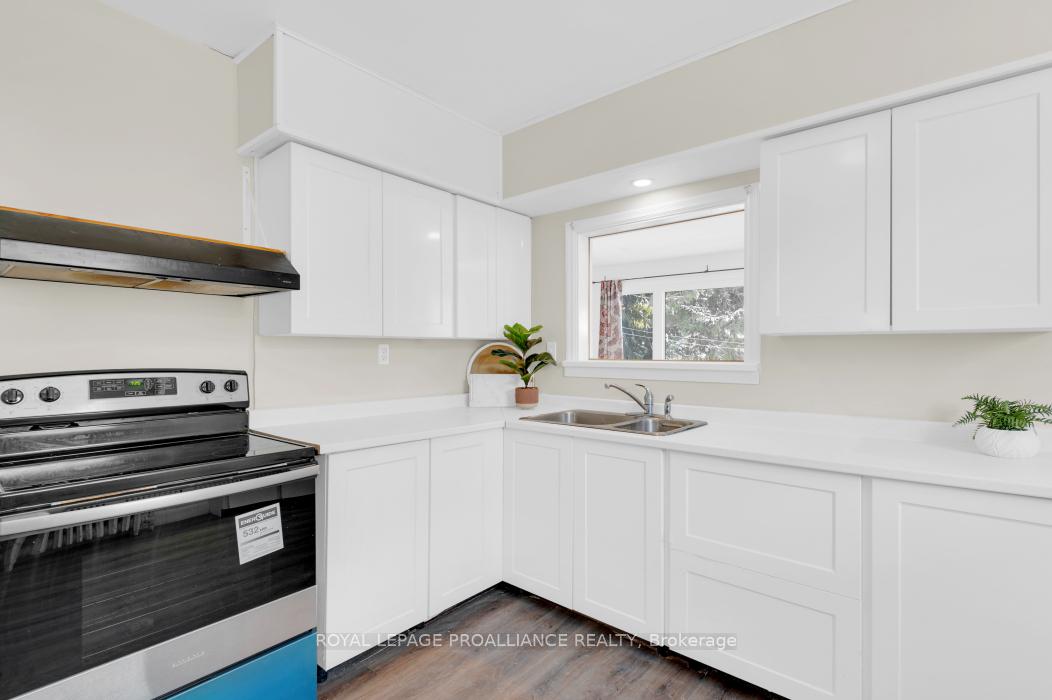 Photo 1 of 34 Lewis Street, Belleville, Belleville Ward — HOMEH