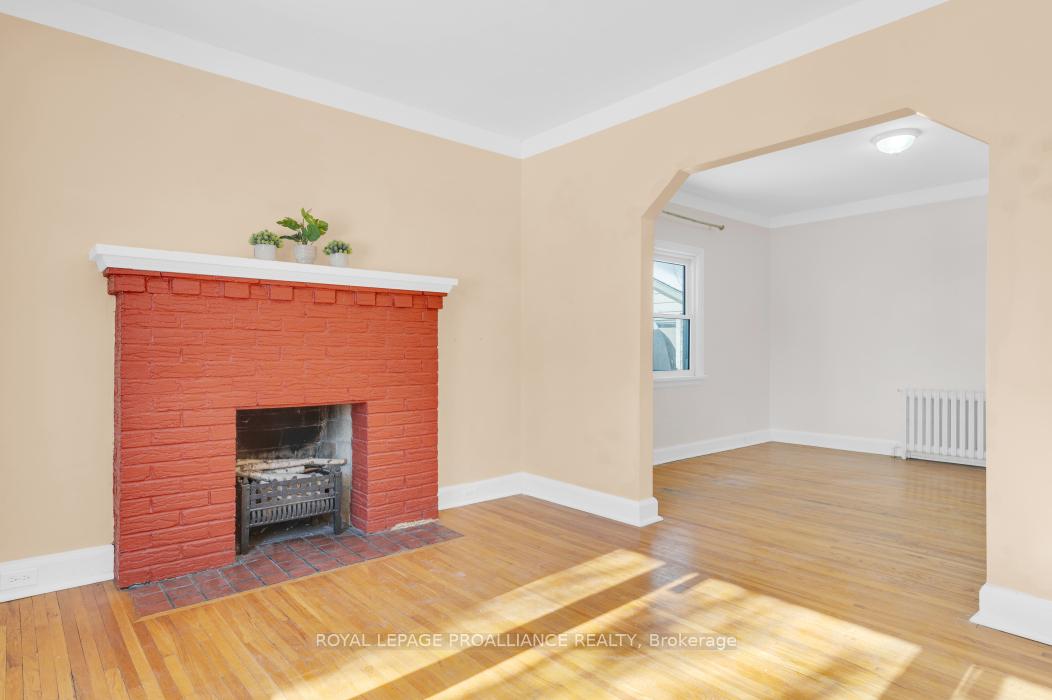 Photo 9 of 34 Lewis Street, Belleville, Belleville Ward — HOMEH