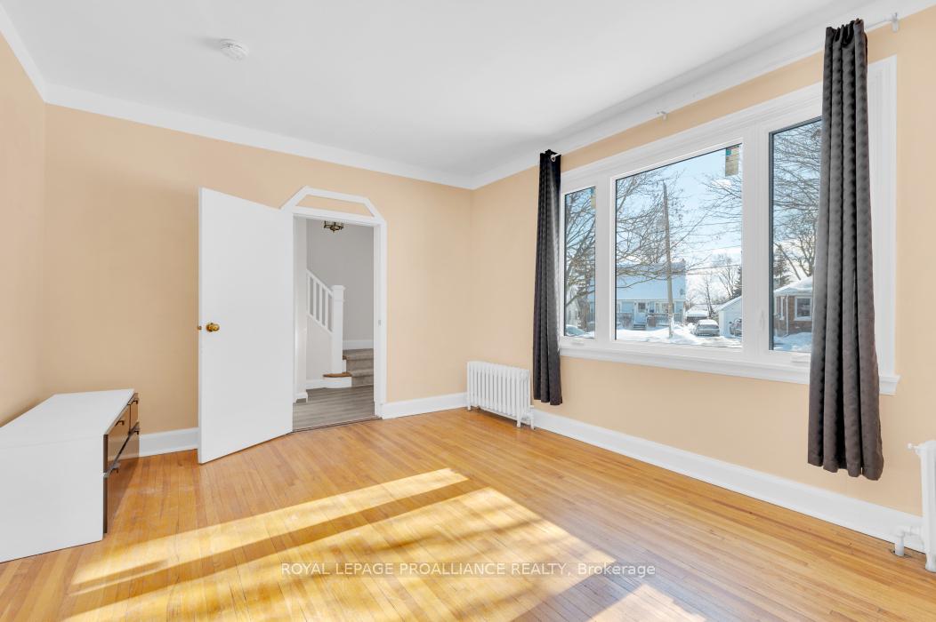 Photo 10 of 34 Lewis Street, Belleville, Belleville Ward — HOMEH