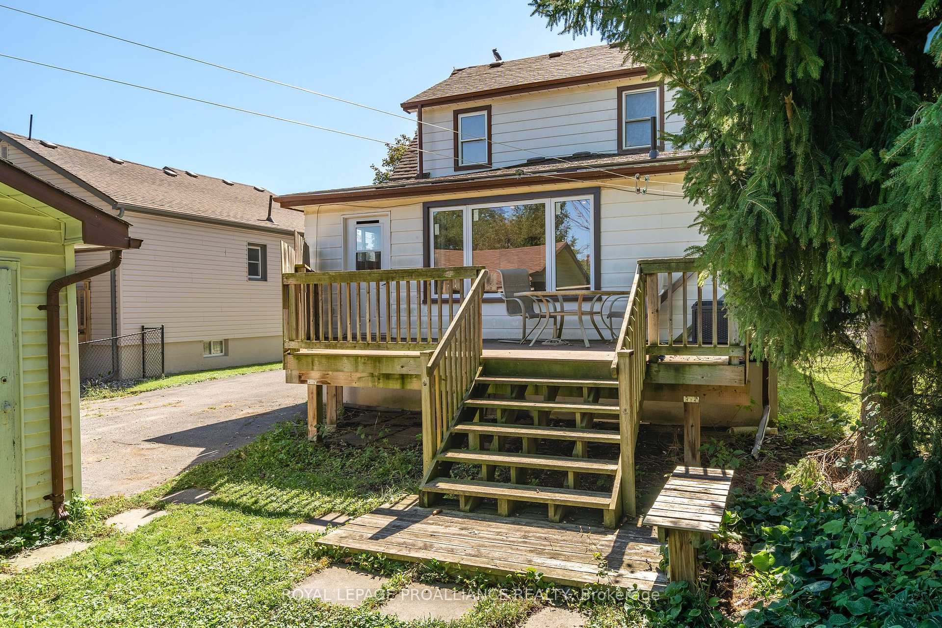 Photo 35 of 34 Lewis Street, Belleville, Belleville Ward — HOMEH