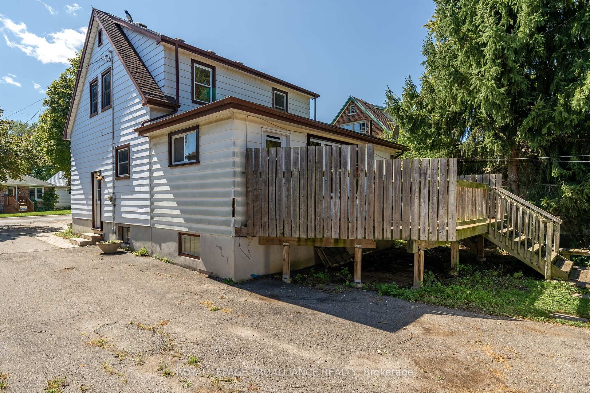 Photo 36 of 34 Lewis Street, Belleville, Belleville Ward — HOMEH