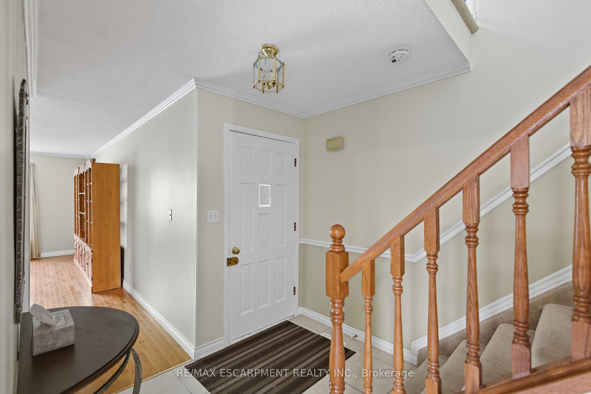 Photo 7 of 3149 Michael Crescent, Burlington, Palmer — HOMEH