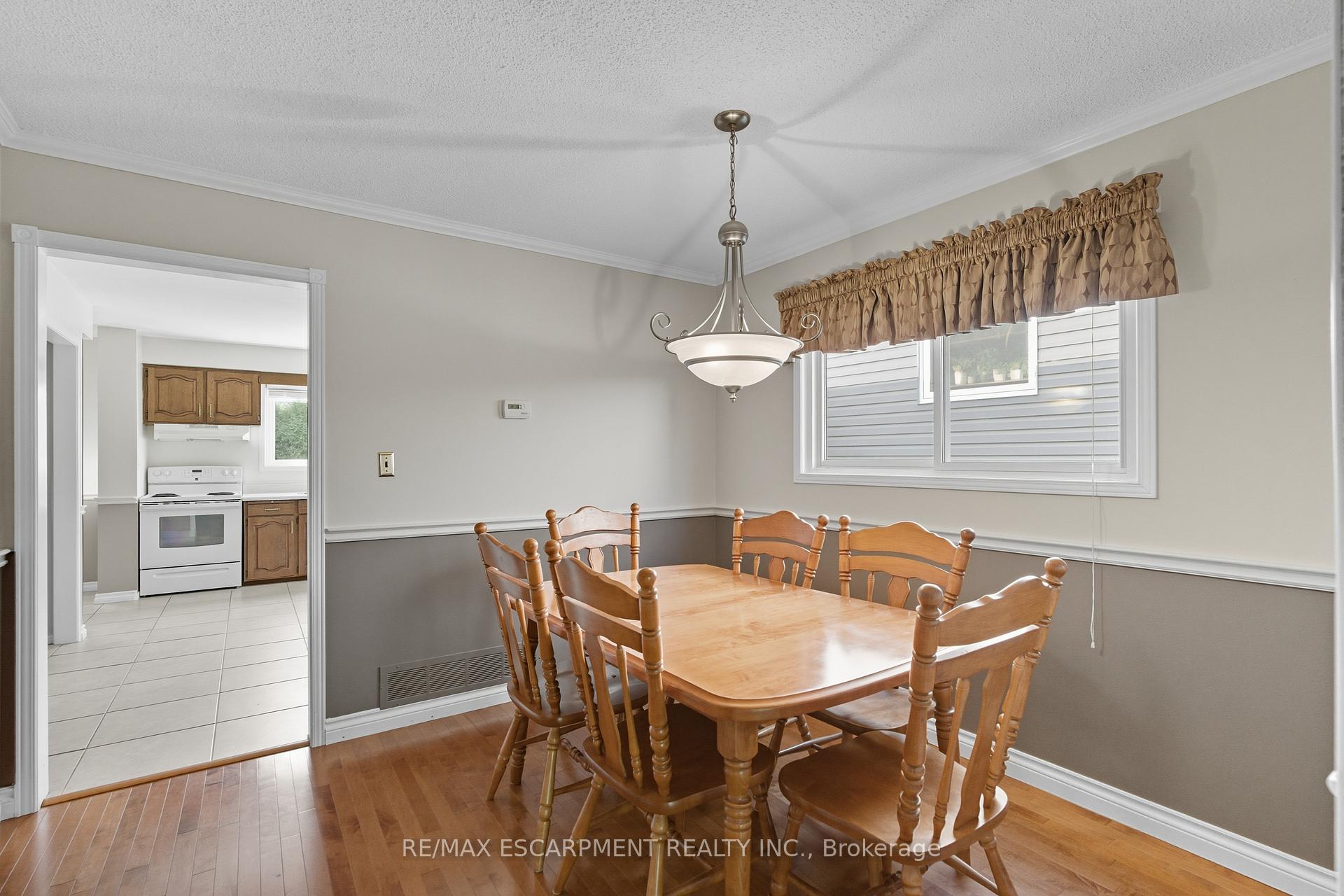 Photo 12 of 3149 Michael Crescent, Burlington, Palmer — HOMEH