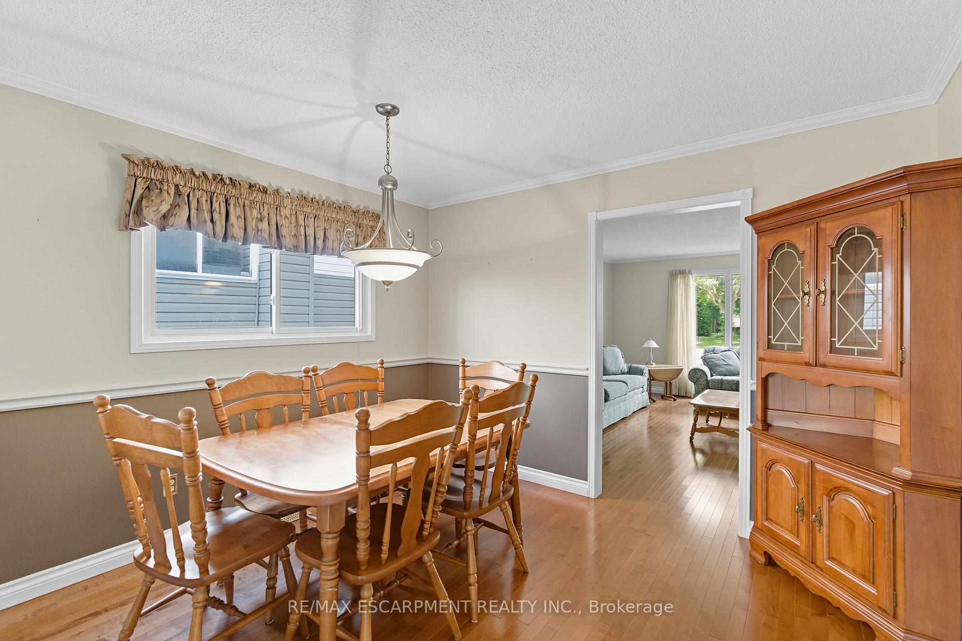 Photo 13 of 3149 Michael Crescent, Burlington, Palmer — HOMEH