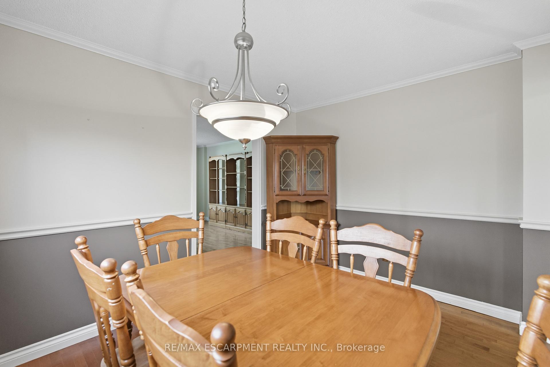 Photo 14 of 3149 Michael Crescent, Burlington, Palmer — HOMEH