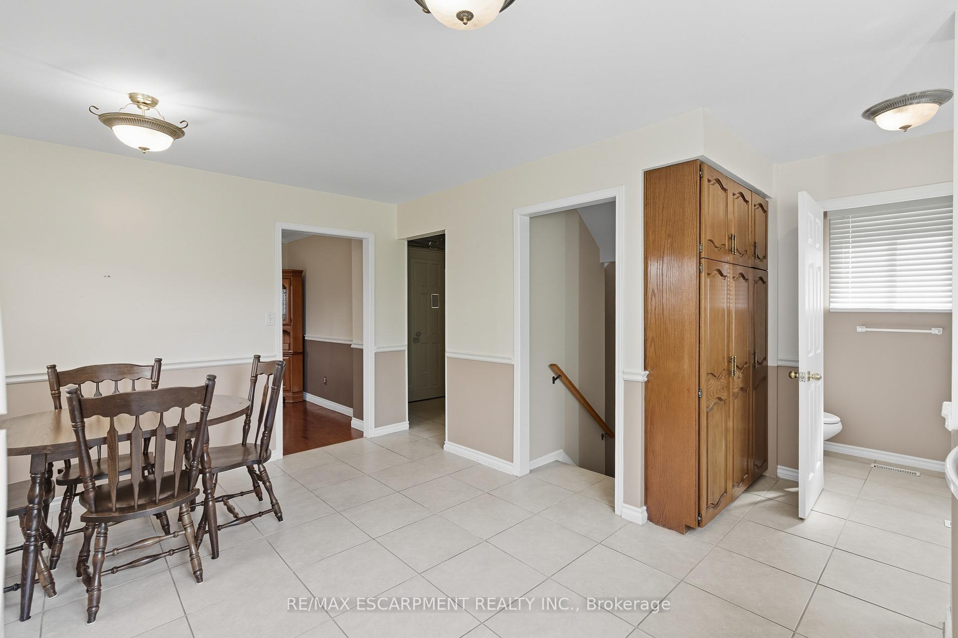 Photo 17 of 3149 Michael Crescent, Burlington, Palmer — HOMEH
