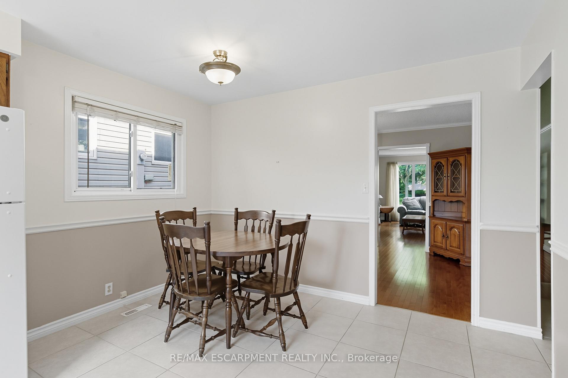 Photo 18 of 3149 Michael Crescent, Burlington, Palmer — HOMEH