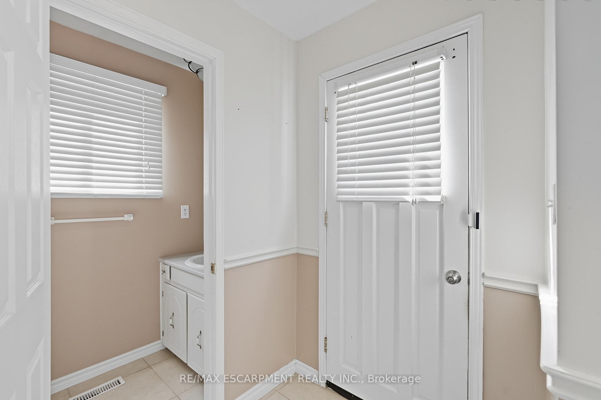 Photo 19 of 3149 Michael Crescent, Burlington, Palmer — HOMEH