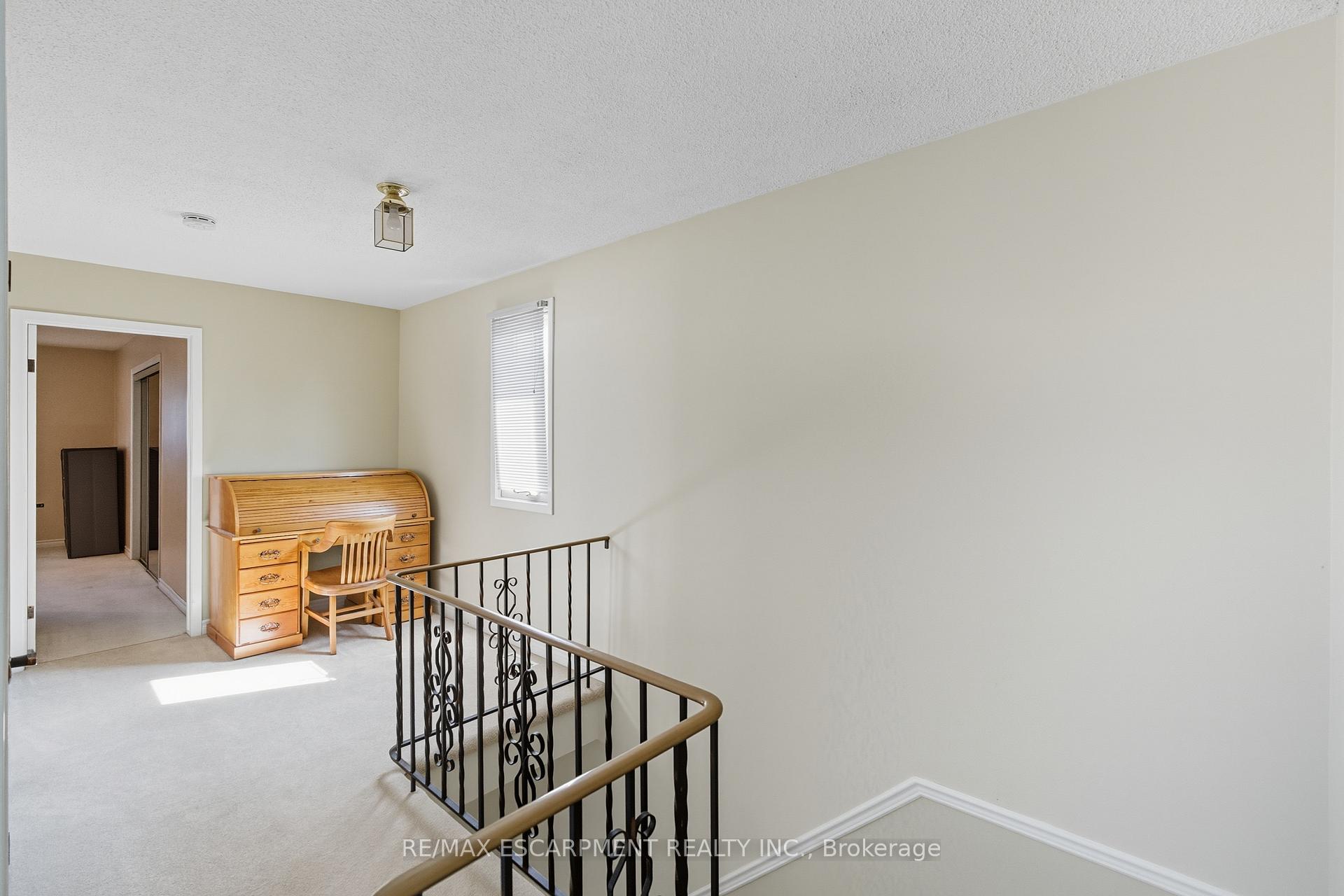 Photo 21 of 3149 Michael Crescent, Burlington, Palmer — HOMEH