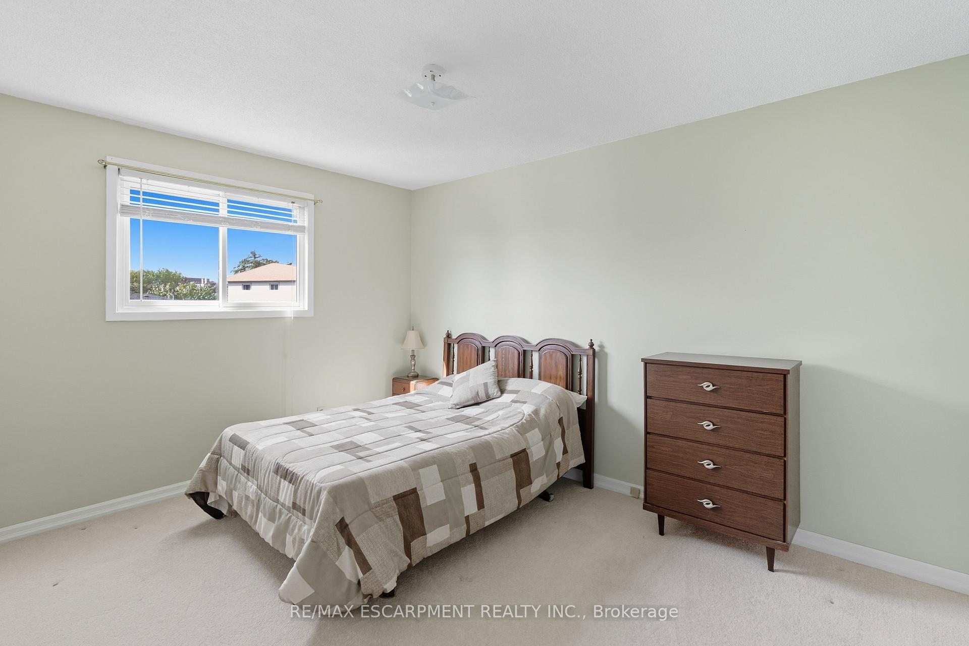 Photo 26 of 3149 Michael Crescent, Burlington, Palmer — HOMEH