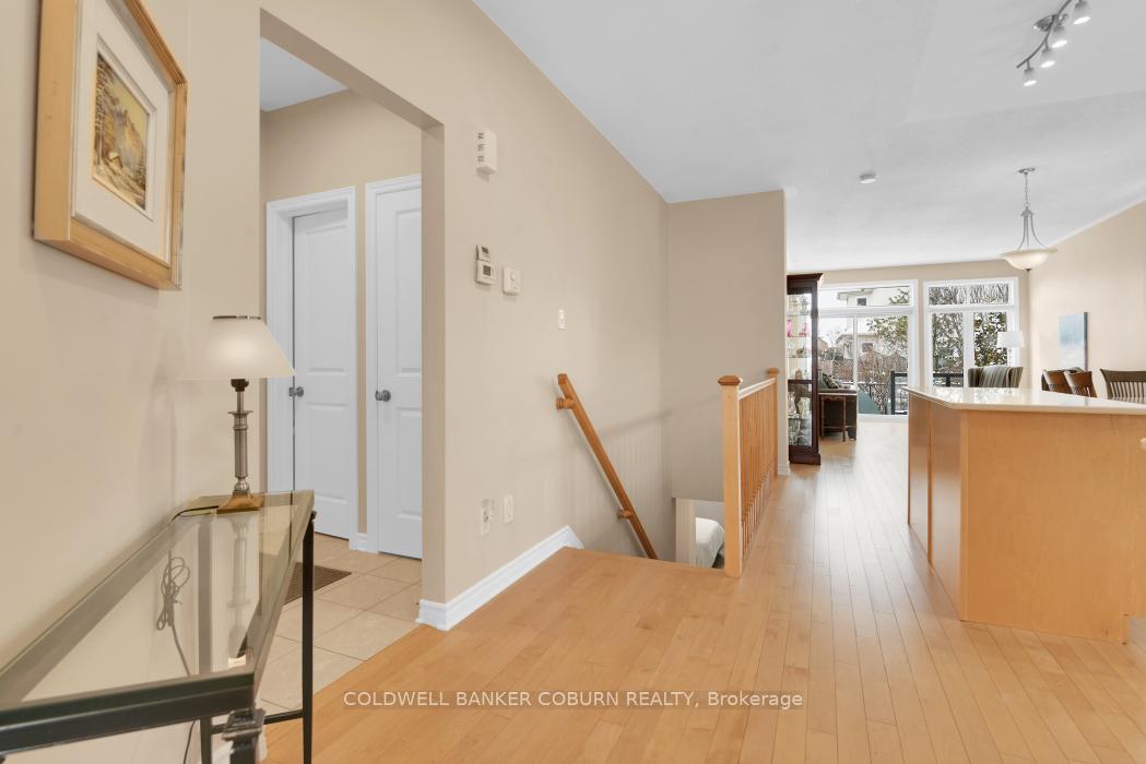 Photo 8 of 206 Bulrush Crescent, Ottawa, Blossom Park/Kemp Park/Findlay Creek — HOMEH