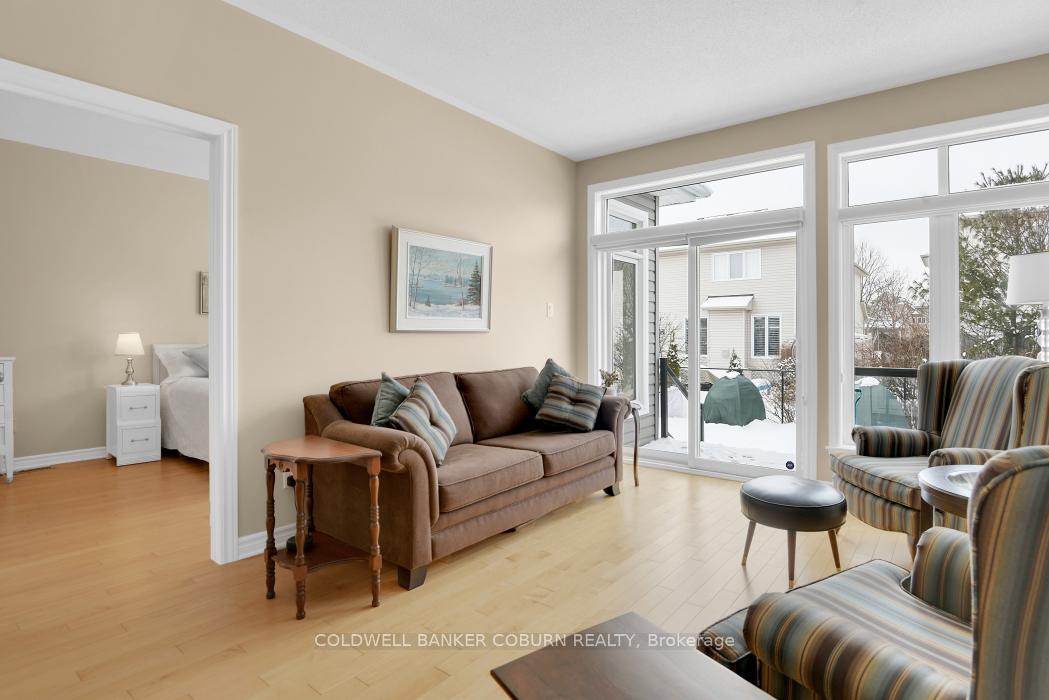 Photo 9 of 206 Bulrush Crescent, Ottawa, Blossom Park/Kemp Park/Findlay Creek — HOMEH