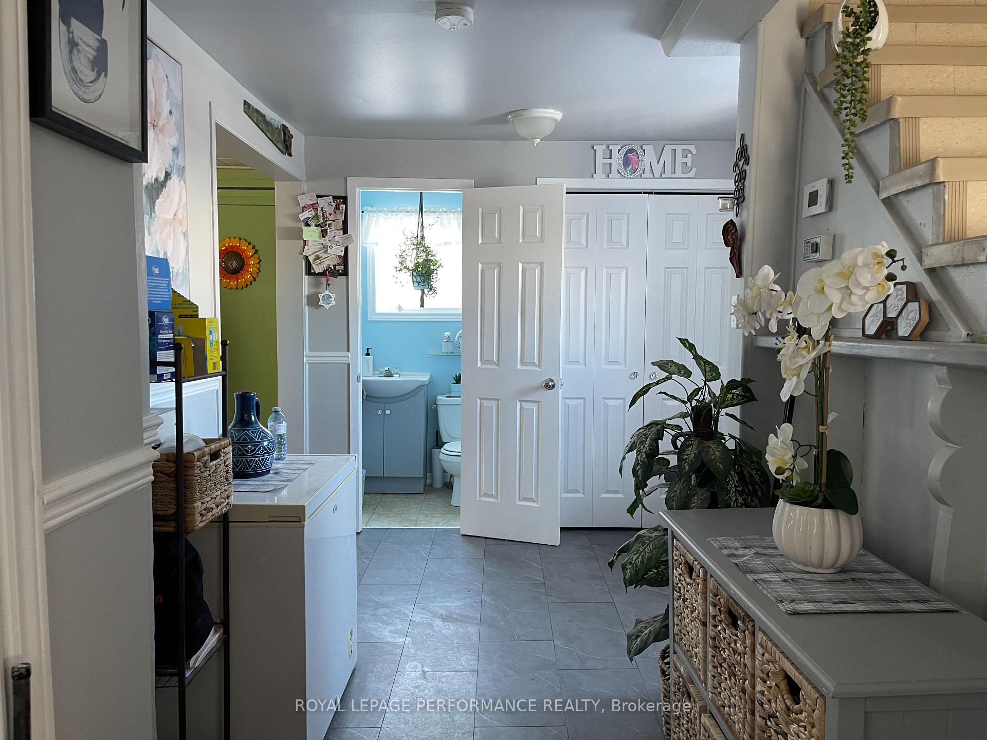 Photo 7 of 1027 Augustus Street W, Cornwall — HOMEH