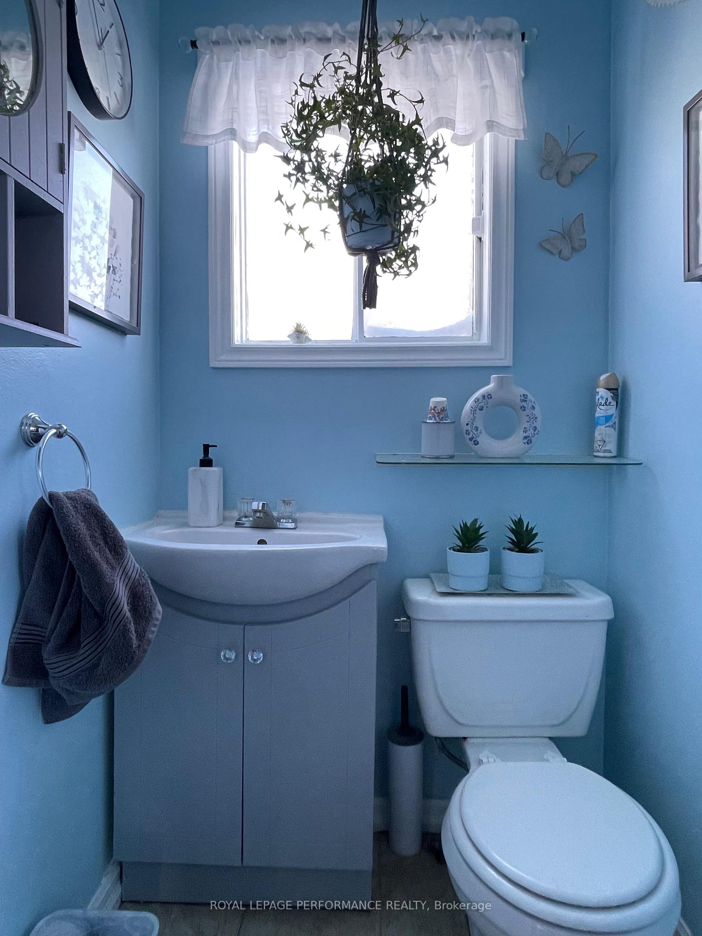 Photo 9 of 1027 Augustus Street W, Cornwall — HOMEH