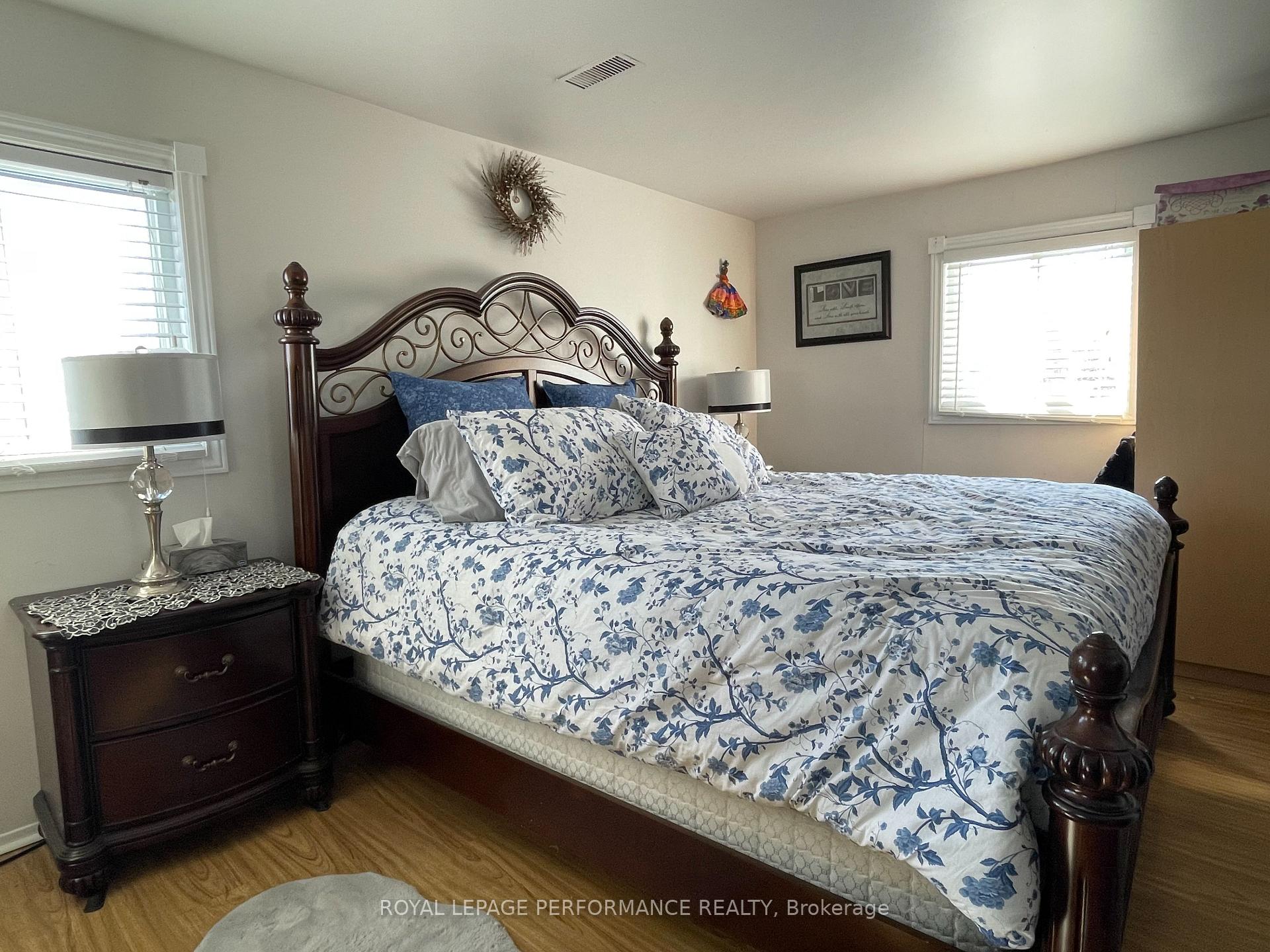 Photo 12 of 1027 Augustus Street W, Cornwall — HOMEH