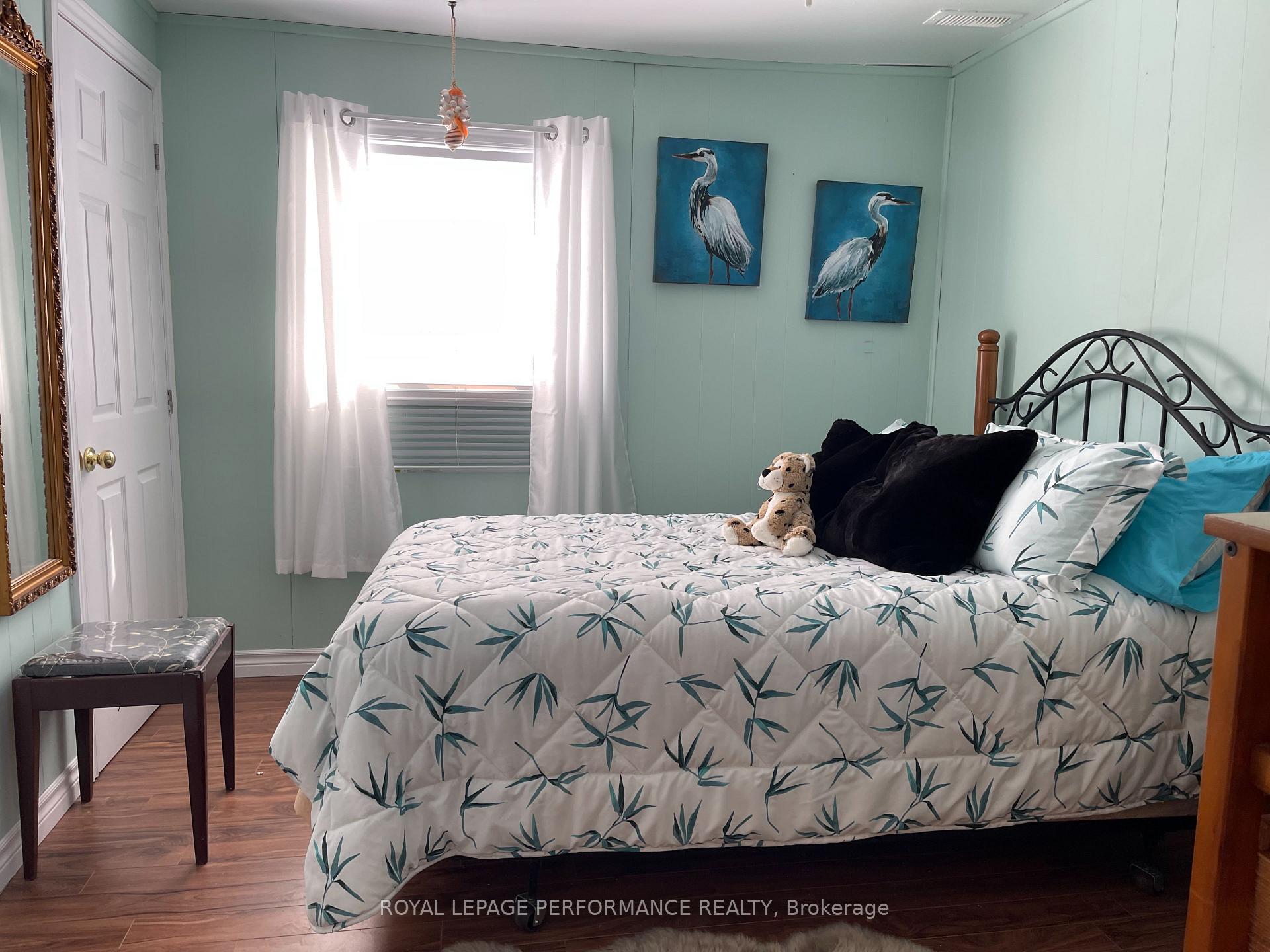 Photo 15 of 1027 Augustus Street W, Cornwall — HOMEH