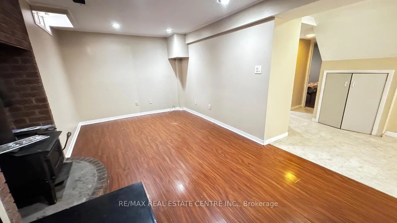 Photo 18 of 45 Wexford Road, Brampton, Heart Lake West — HOMEH