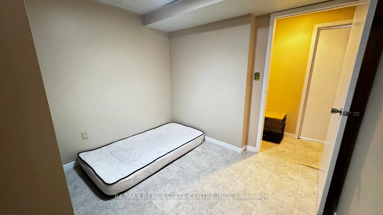 Photo 36 of 45 Wexford Road, Brampton, Heart Lake West — HOMEH