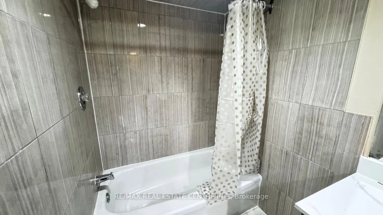 Photo 45 of 45 Wexford Road, Brampton, Heart Lake West — HOMEH